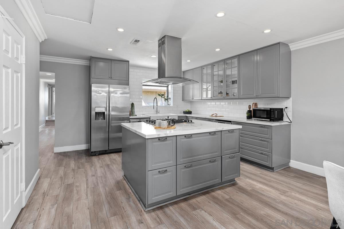 Detail Gallery Image 15 of 54 For 686  Seacoast Dr, Imperial Beach,  CA 91932 - 4 Beds | 2/2 Baths