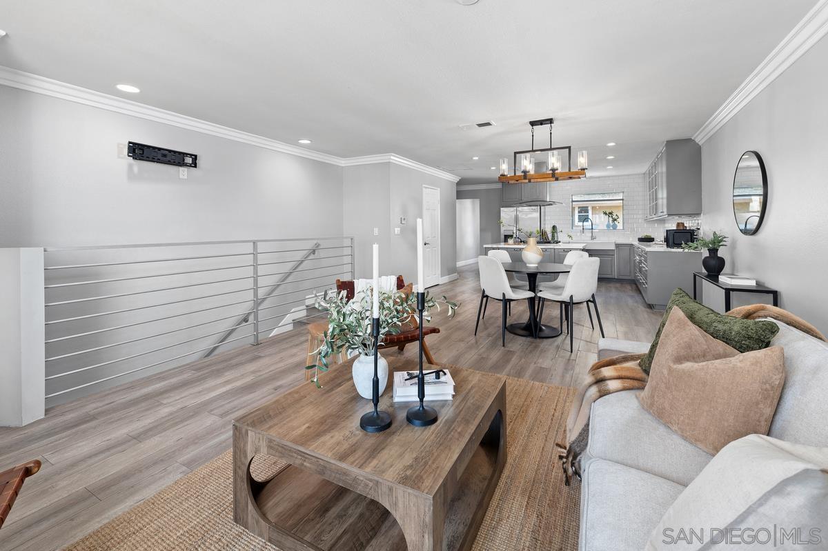 Detail Gallery Image 10 of 54 For 686  Seacoast Dr, Imperial Beach,  CA 91932 - 4 Beds | 2/2 Baths