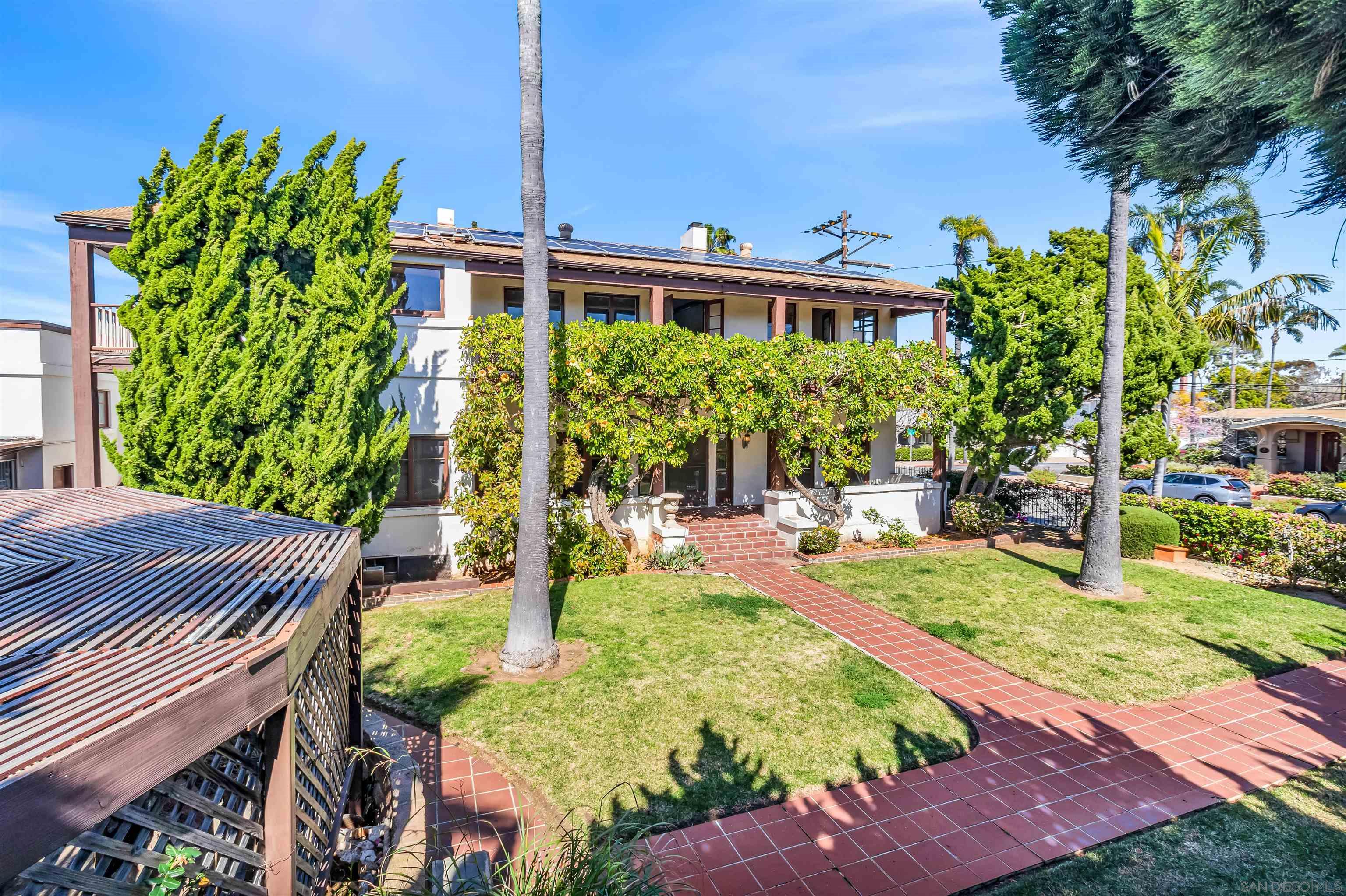 Detail Gallery Image 2 of 69 For 4190-92  Palmetto Way, San Diego,  CA 92103 - 5 Beds | 3/1 Baths