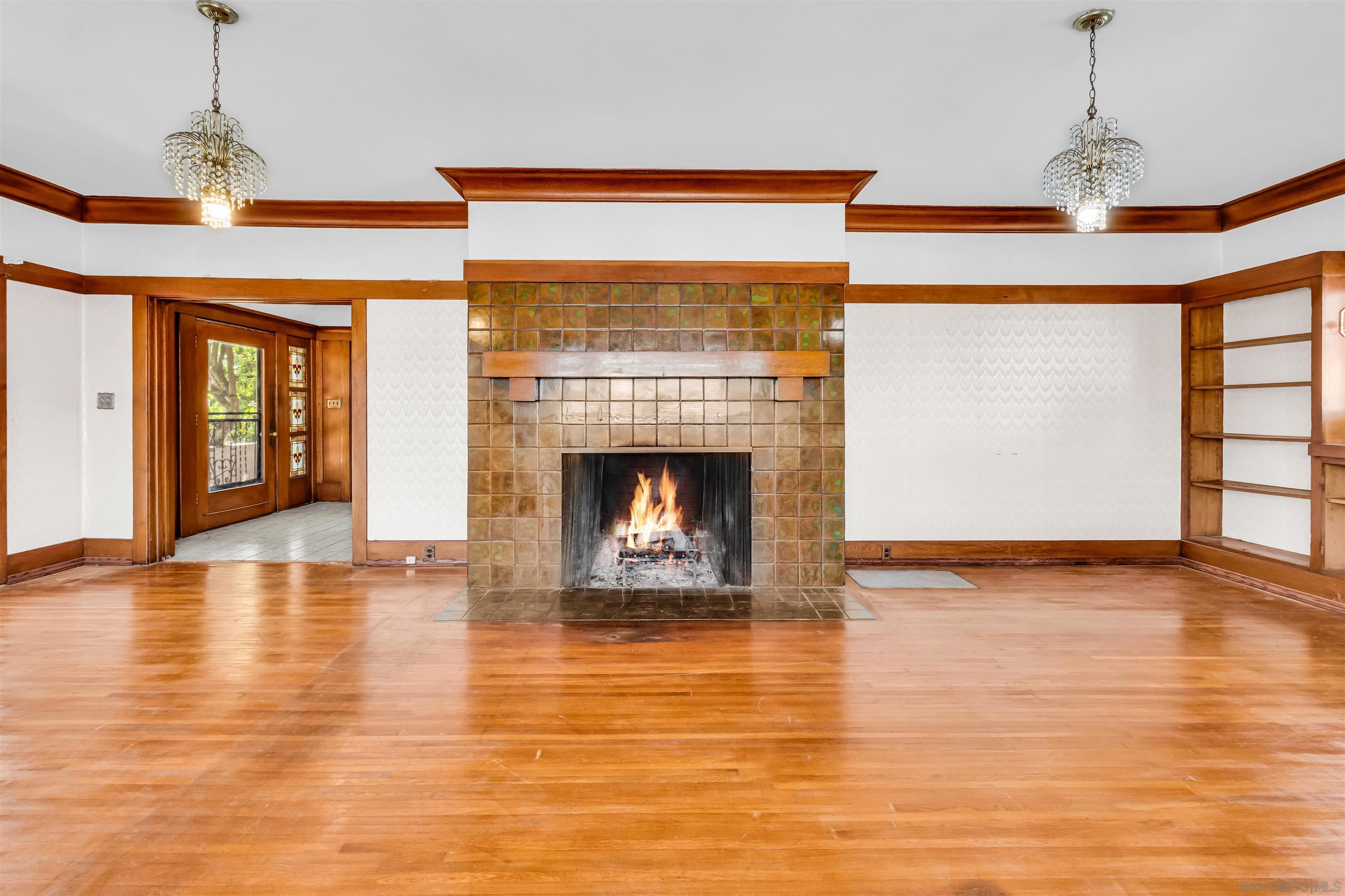 Detail Gallery Image 14 of 69 For 4190-92  Palmetto Way, San Diego,  CA 92103 - 5 Beds | 3/1 Baths