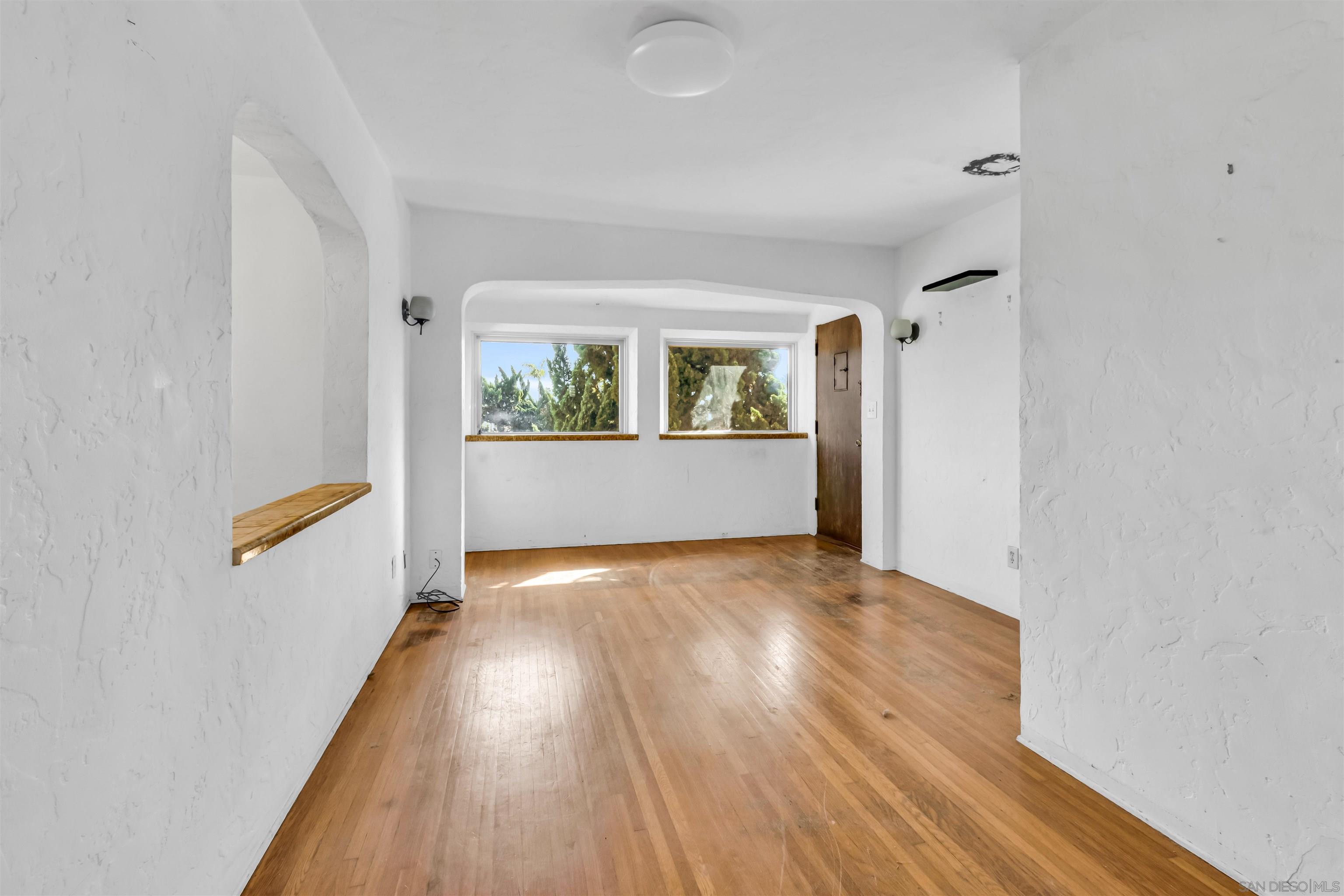 Detail Gallery Image 41 of 69 For 4190-92  Palmetto Way, San Diego,  CA 92103 - 5 Beds | 3/1 Baths