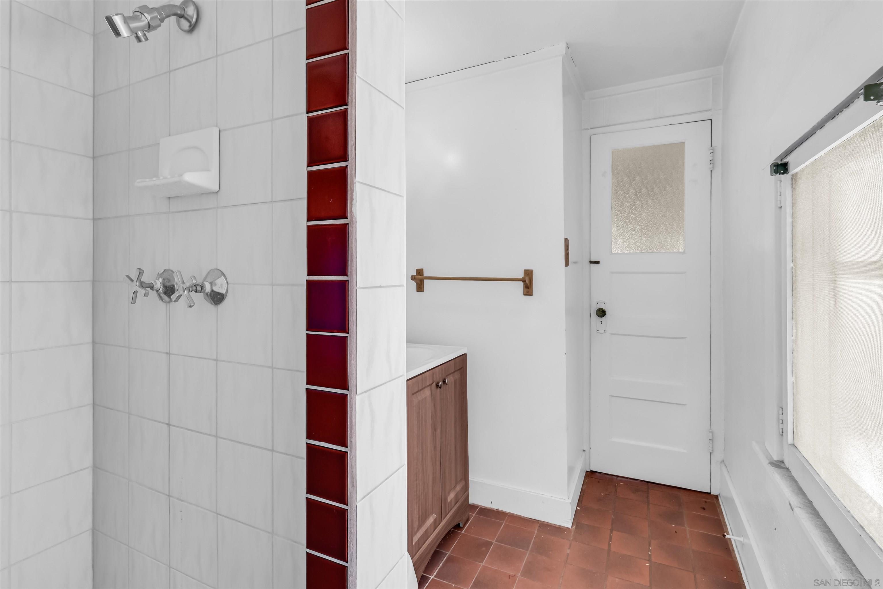 Detail Gallery Image 60 of 69 For 4190-92  Palmetto Way, San Diego,  CA 92103 - 5 Beds | 3/1 Baths