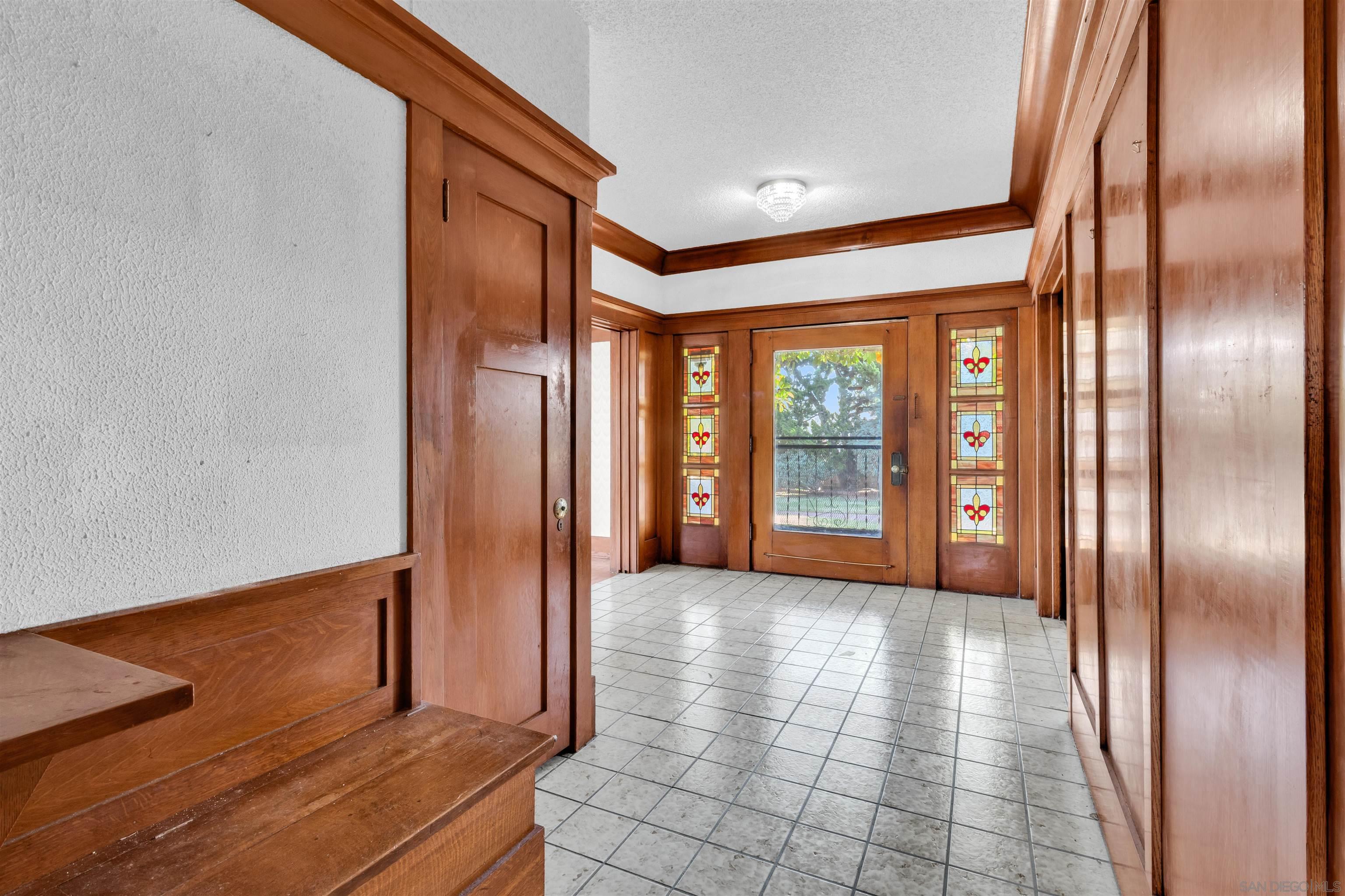 Detail Gallery Image 10 of 69 For 4190-92  Palmetto Way, San Diego,  CA 92103 - 5 Beds | 3/1 Baths