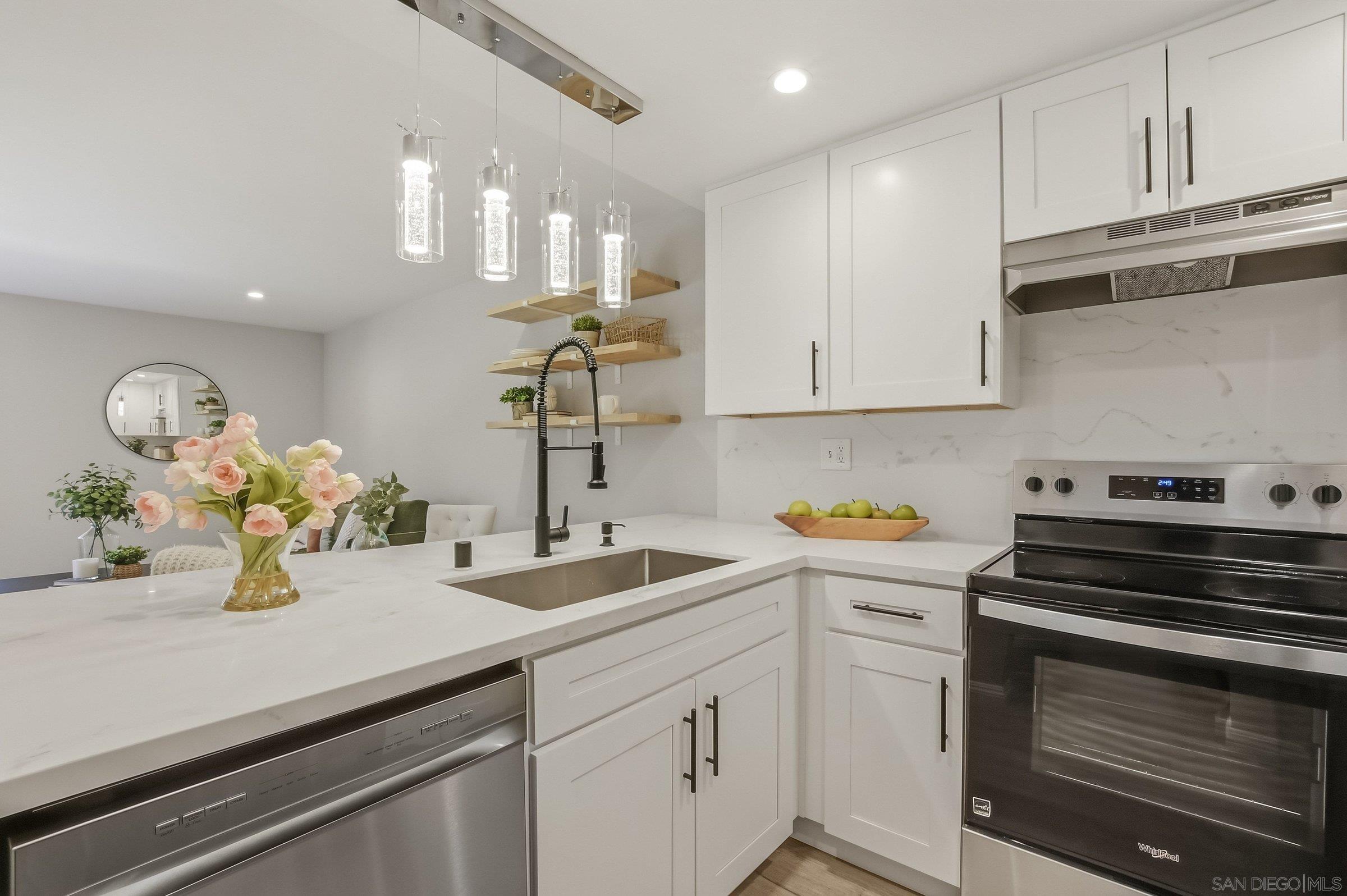 Detail Gallery Image 6 of 24 For 6916  Park Mesa Way  #2,  San Diego,  CA 92111 - 2 Beds | 1 Baths