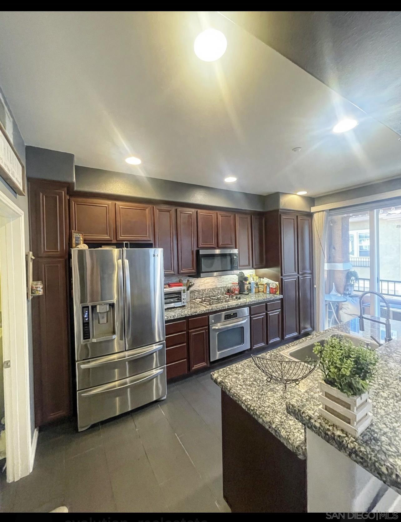 Detail Gallery Image 14 of 40 For 17  via Montisi, Santee,  CA 92071 - 2 Beds | 2/1 Baths