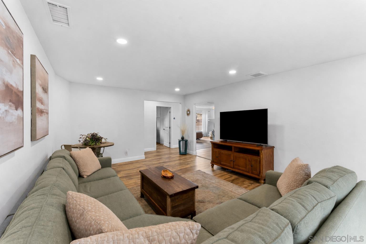 Detail Gallery Image 11 of 24 For 7978  Canton, Lemon Grove,  CA 91945 - 3 Beds | 2 Baths