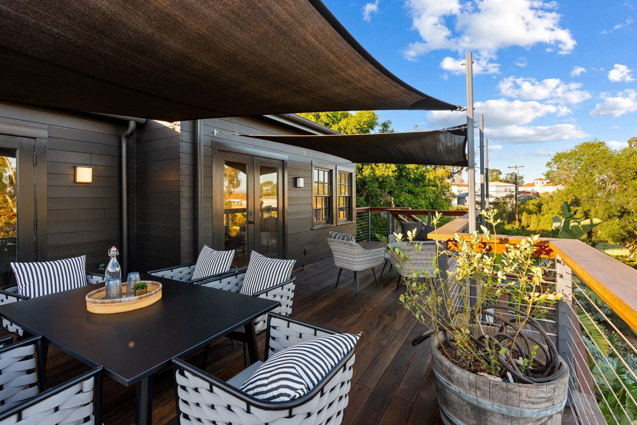 Detail Gallery Image 11 of 26 For 4349  Hilldale Road, San Diego,  CA 92116 - 3 Beds | 3 Baths