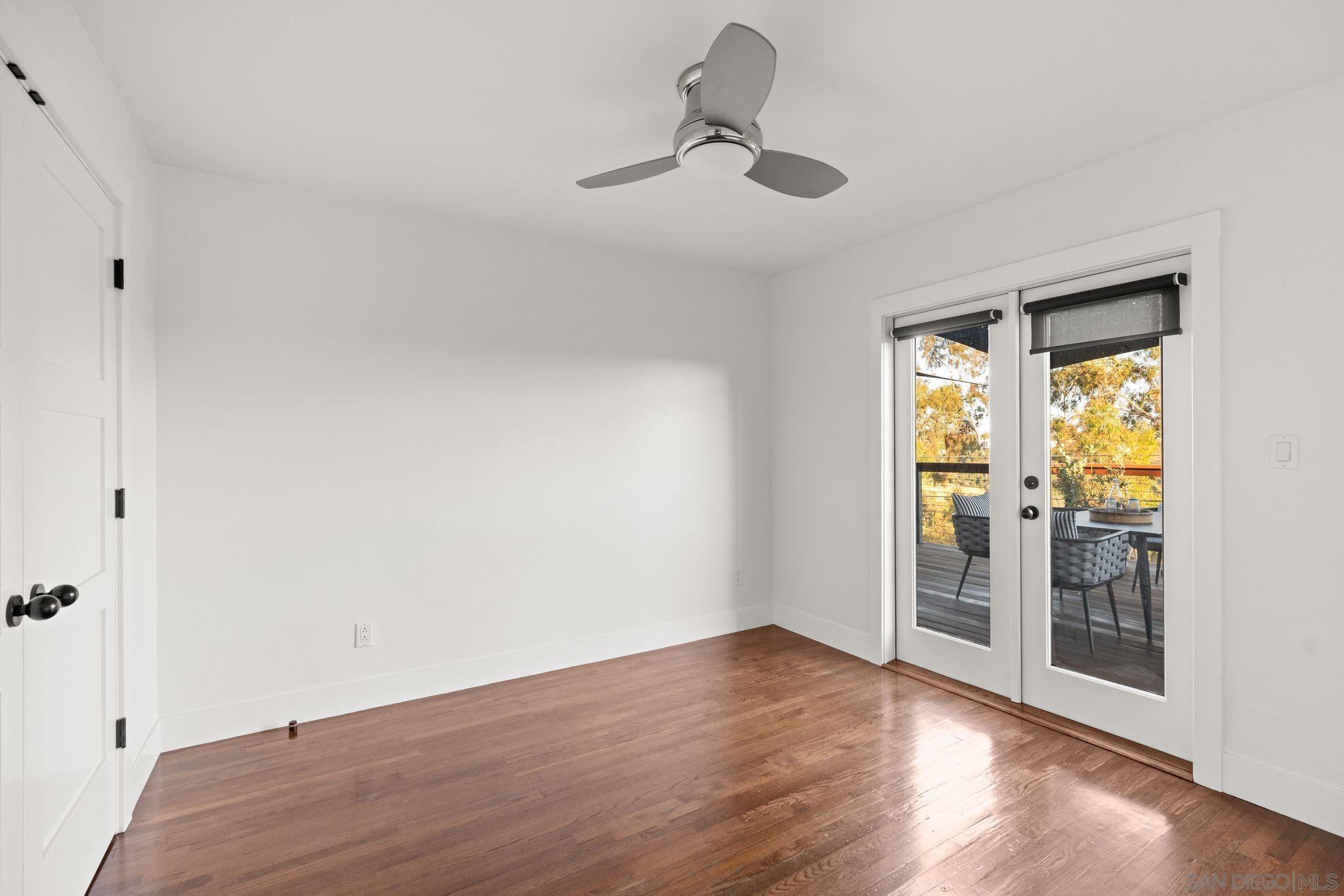 Detail Gallery Image 12 of 26 For 4349  Hilldale Road, San Diego,  CA 92116 - 3 Beds | 3 Baths