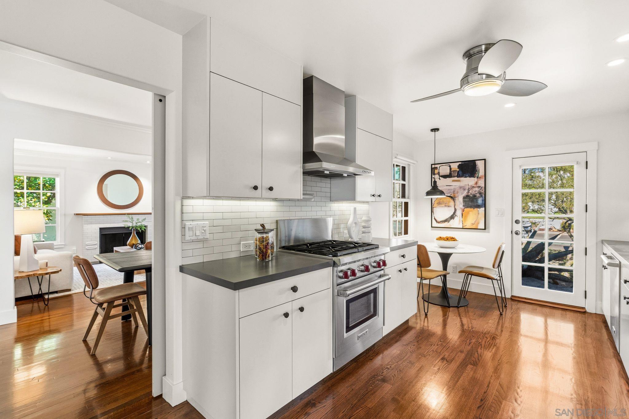 Detail Gallery Image 8 of 26 For 4349  Hilldale Road, San Diego,  CA 92116 - 3 Beds | 3 Baths