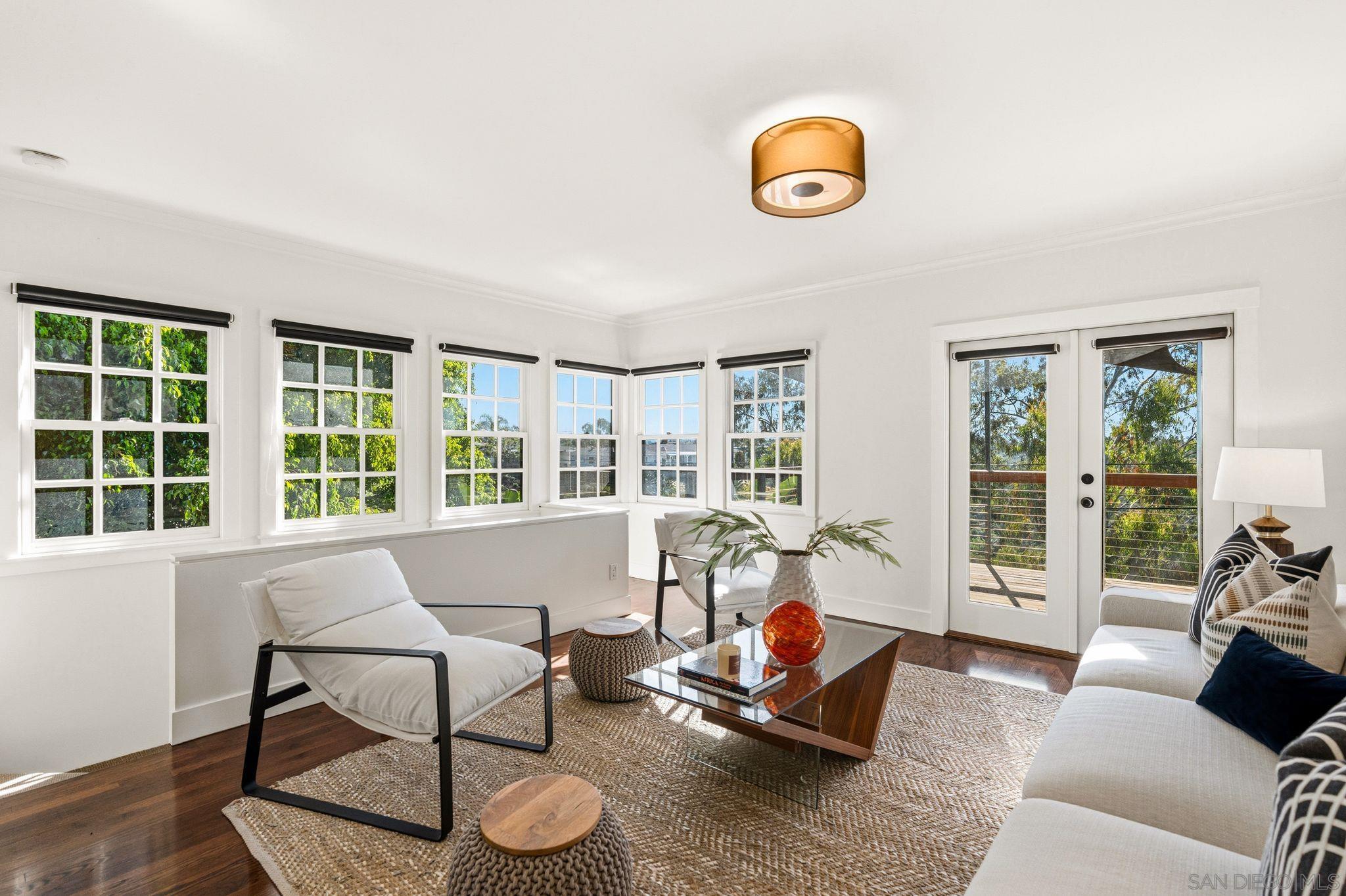 Detail Gallery Image 9 of 26 For 4349  Hilldale Road, San Diego,  CA 92116 - 3 Beds | 3 Baths