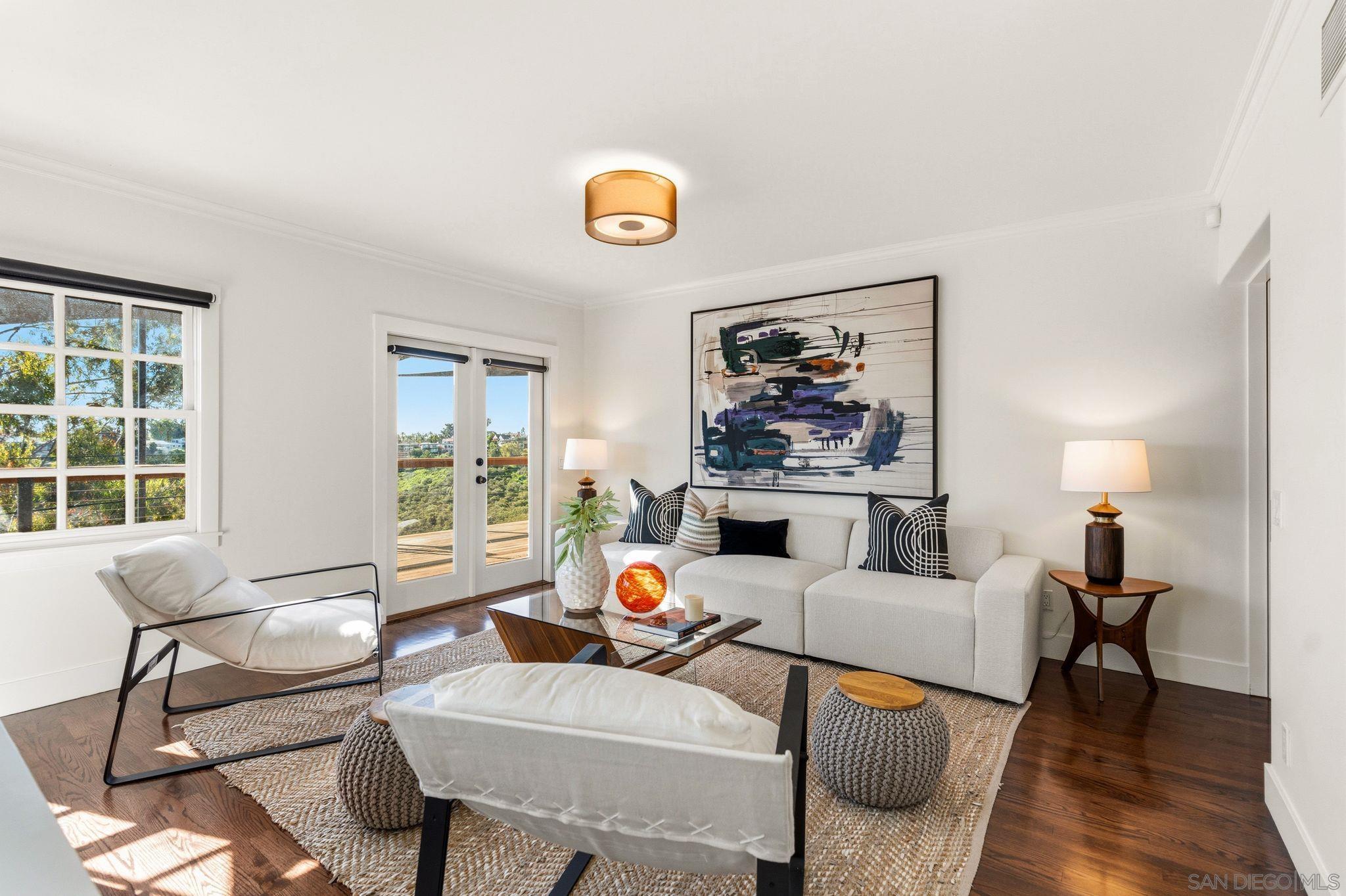 Detail Gallery Image 10 of 26 For 4349  Hilldale Road, San Diego,  CA 92116 - 3 Beds | 3 Baths