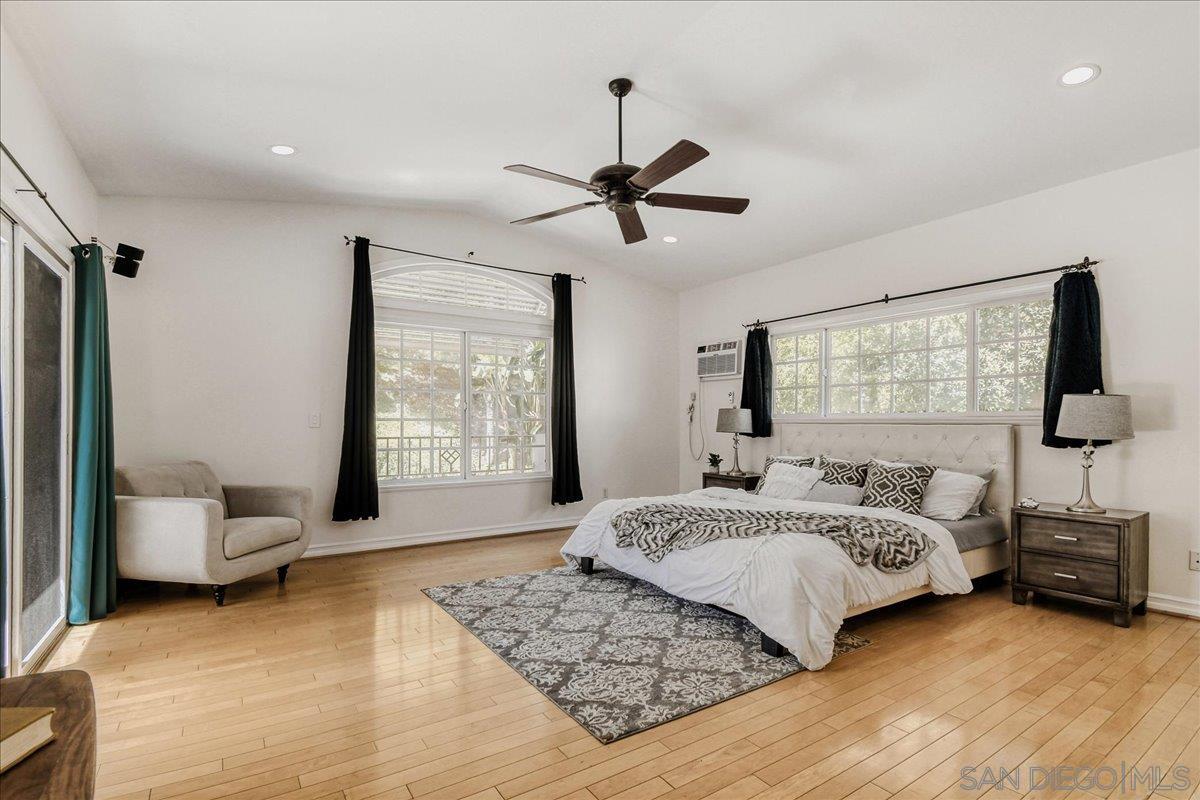 Detail Gallery Image 14 of 32 For 2552  Arnott Street, San Diego,  CA 92110 - 5 Beds | 3/1 Baths