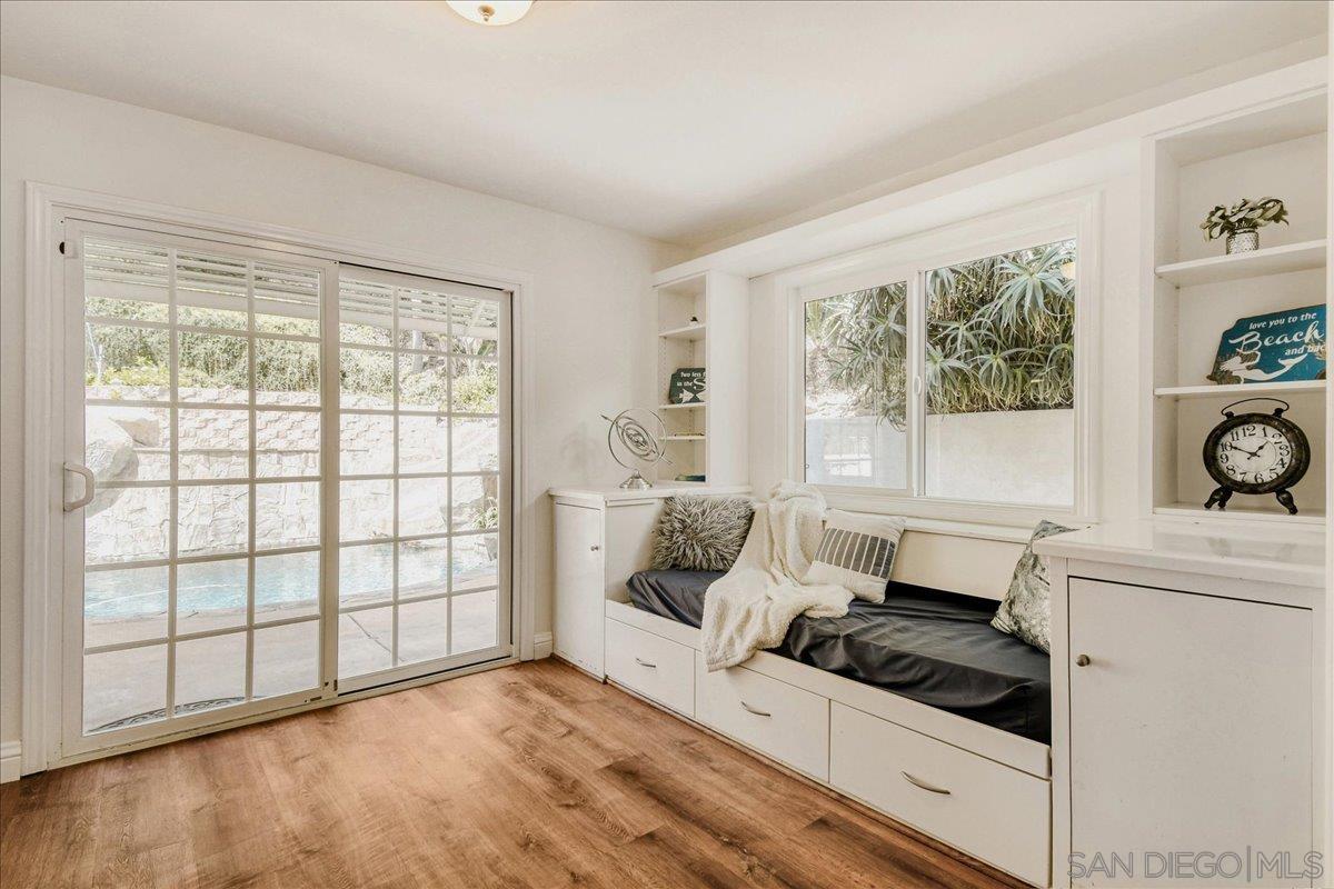 Detail Gallery Image 17 of 32 For 2552  Arnott Street, San Diego,  CA 92110 - 5 Beds | 3/1 Baths