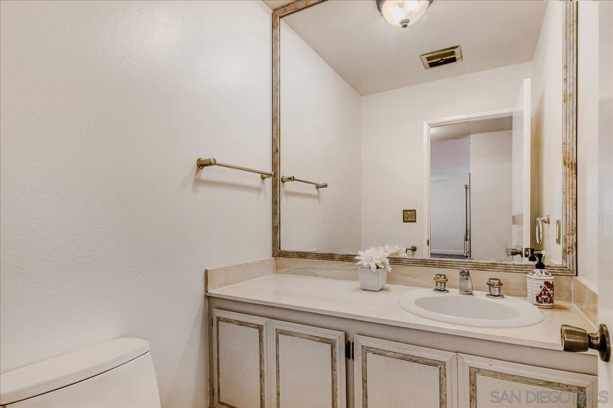 Detail Gallery Image 20 of 32 For 2552  Arnott Street, San Diego,  CA 92110 - 5 Beds | 3/1 Baths