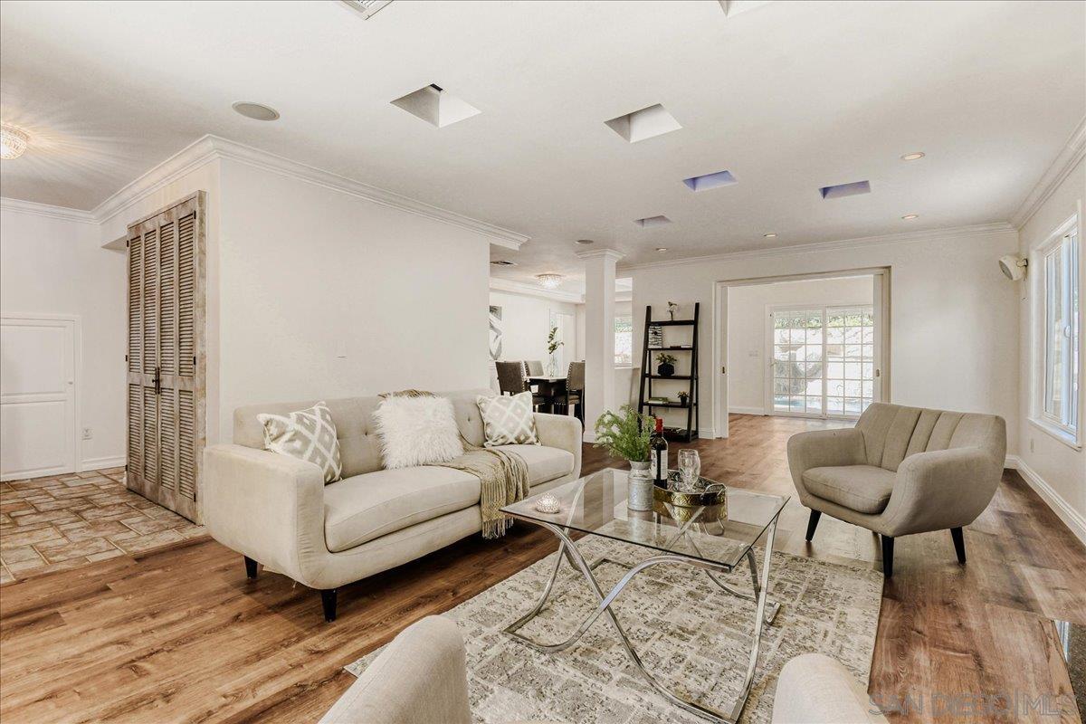 Detail Gallery Image 10 of 32 For 2552  Arnott Street, San Diego,  CA 92110 - 5 Beds | 3/1 Baths