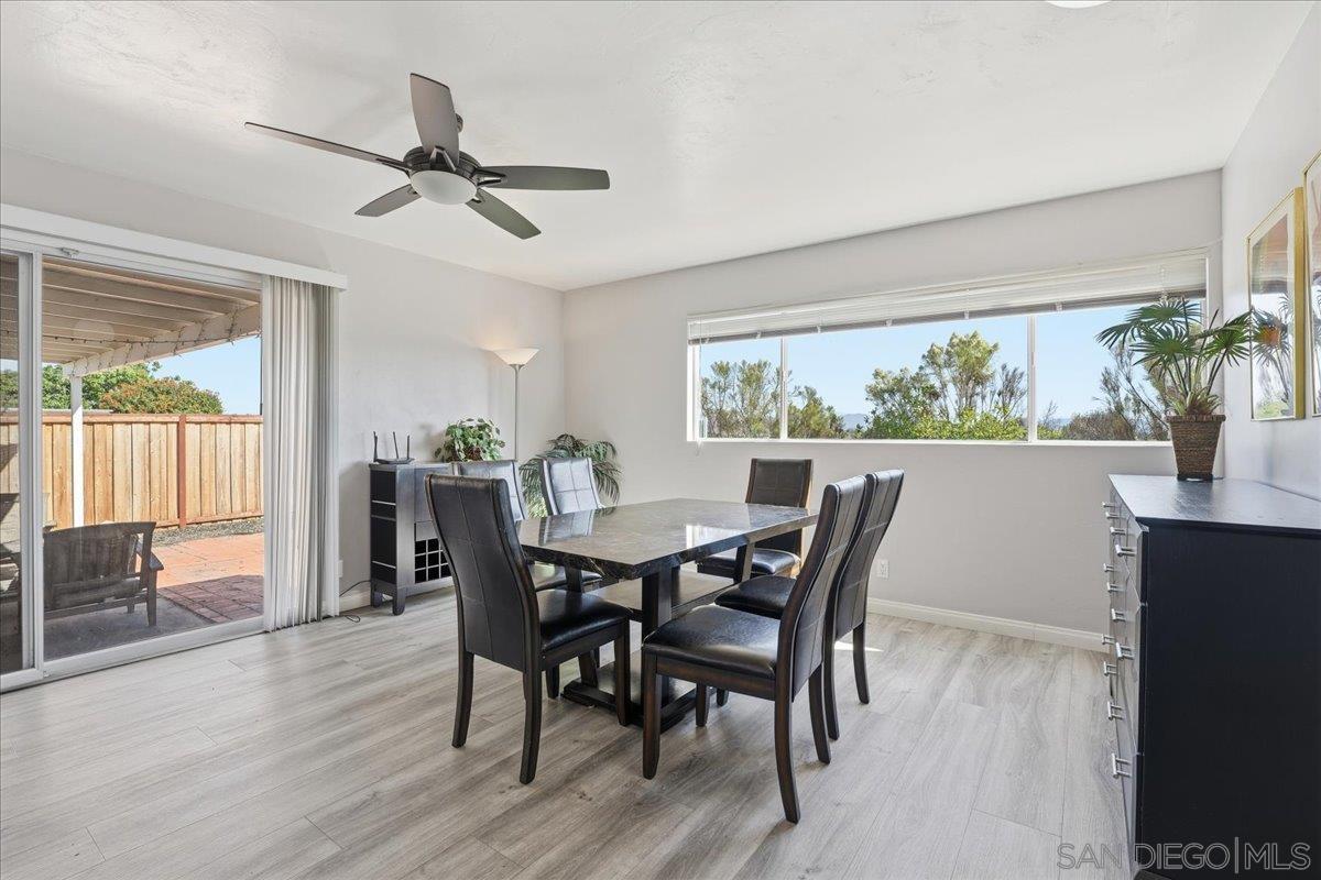 Detail Gallery Image 12 of 38 For 2431  Root Street, San Diego,  CA 92123 - 5 Beds | 3 Baths