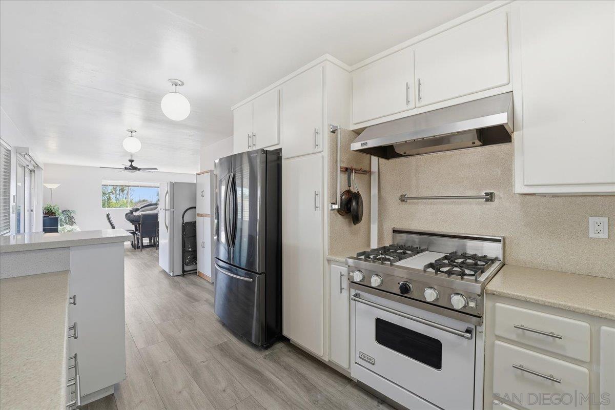 Detail Gallery Image 16 of 38 For 2431  Root Street, San Diego,  CA 92123 - 5 Beds | 3 Baths