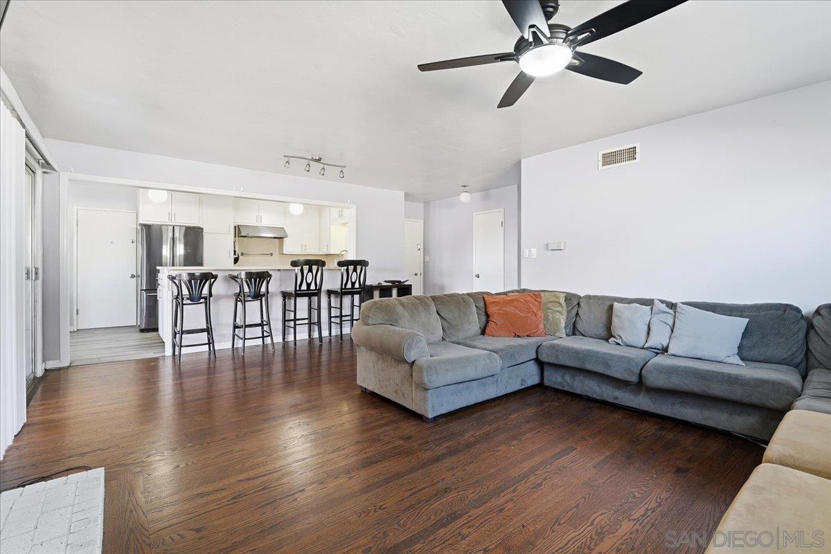 Detail Gallery Image 4 of 38 For 2431  Root Street, San Diego,  CA 92123 - 5 Beds | 3 Baths