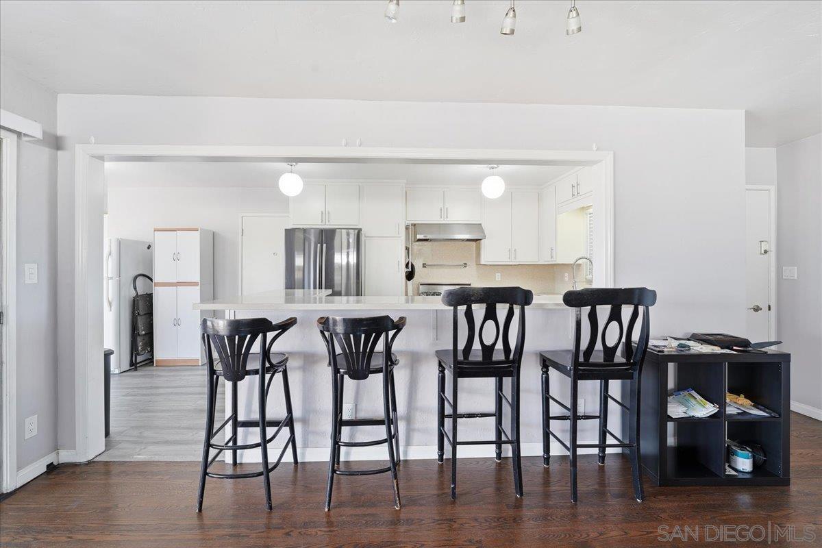 Detail Gallery Image 5 of 38 For 2431  Root Street, San Diego,  CA 92123 - 5 Beds | 3 Baths