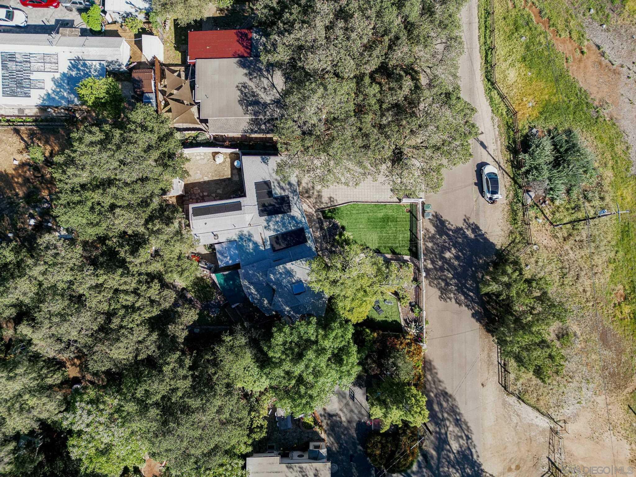 Detail Gallery Image 11 of 43 For 124  South Ln, El Cajon,  CA 92021 - 3 Beds | 2 Baths