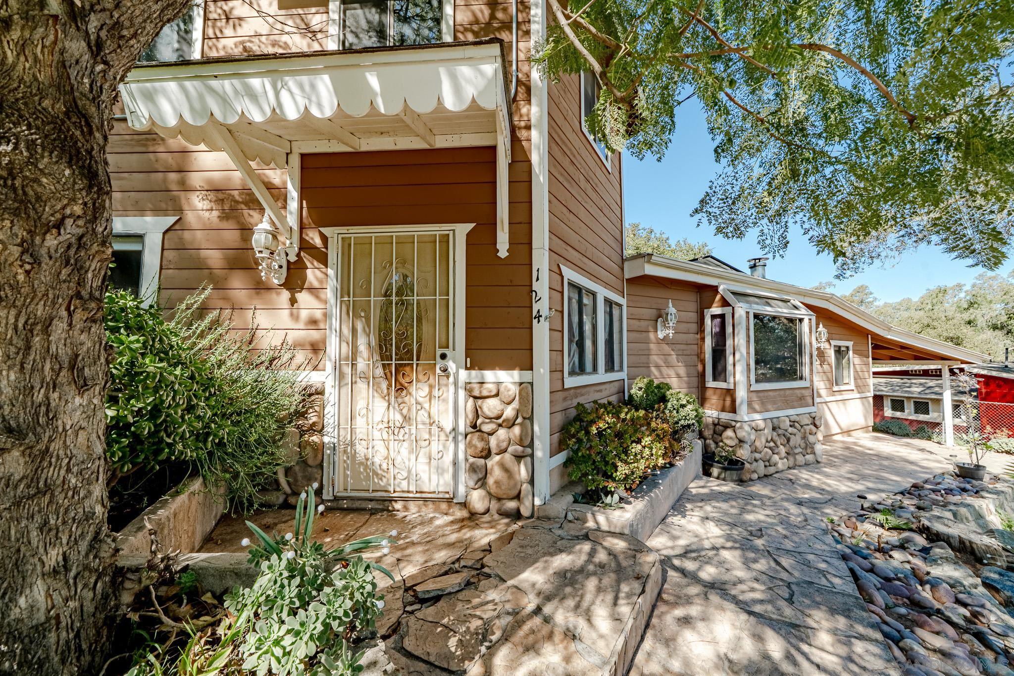 Detail Gallery Image 43 of 43 For 124  South Ln, El Cajon,  CA 92021 - 3 Beds | 2 Baths