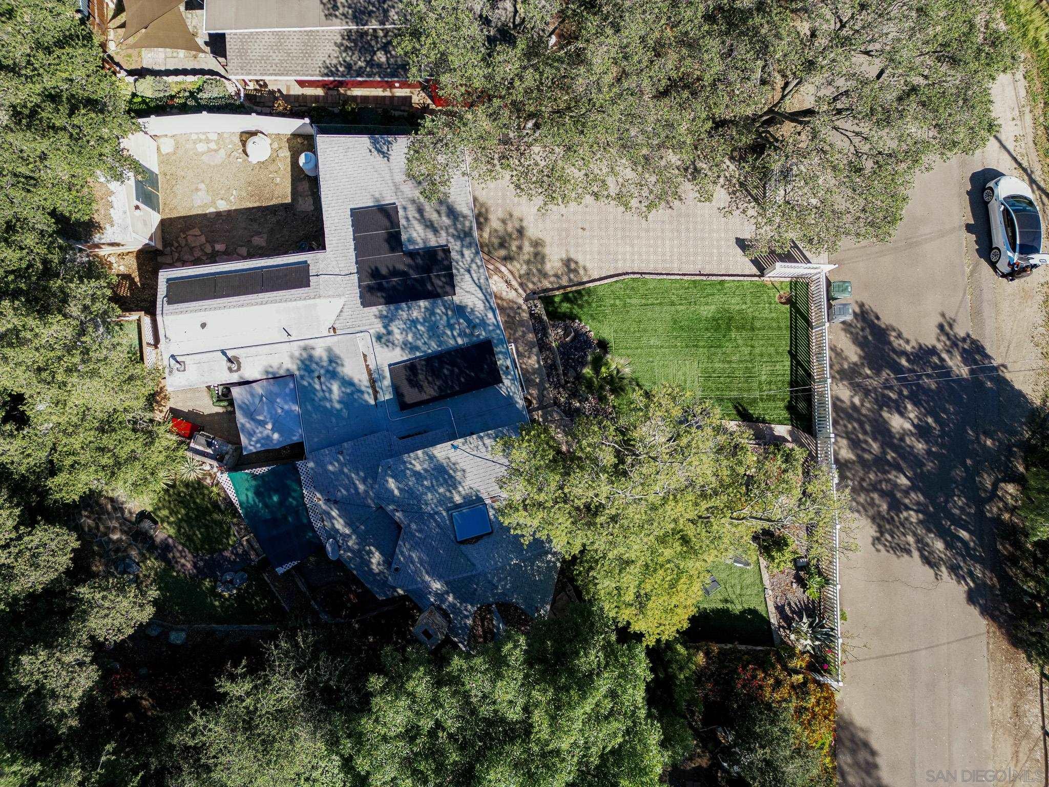 Detail Gallery Image 10 of 43 For 124  South Ln, El Cajon,  CA 92021 - 3 Beds | 2 Baths