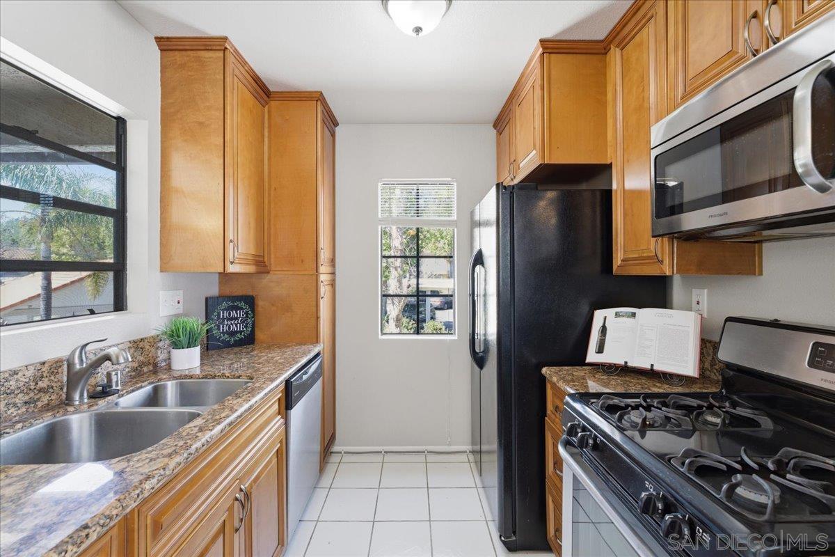 Detail Gallery Image 6 of 18 For 10361  Azuaga St  #188,  San Diego,  CA 92129 - 2 Beds | 2 Baths