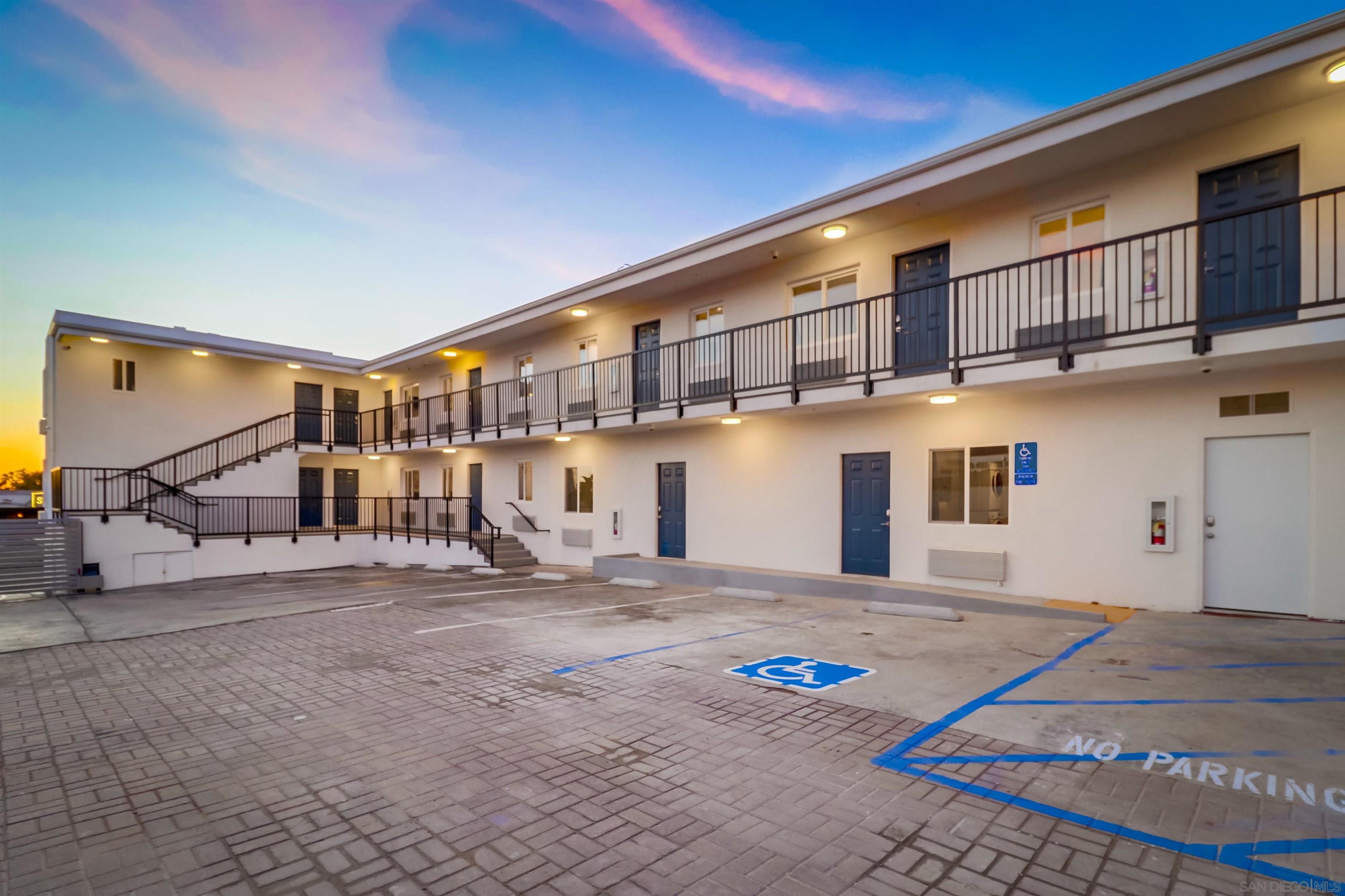 Detail Gallery Image 2 of 19 For 1315  Morena Blvd, San Diego,  CA 92110 - – Beds | – Baths