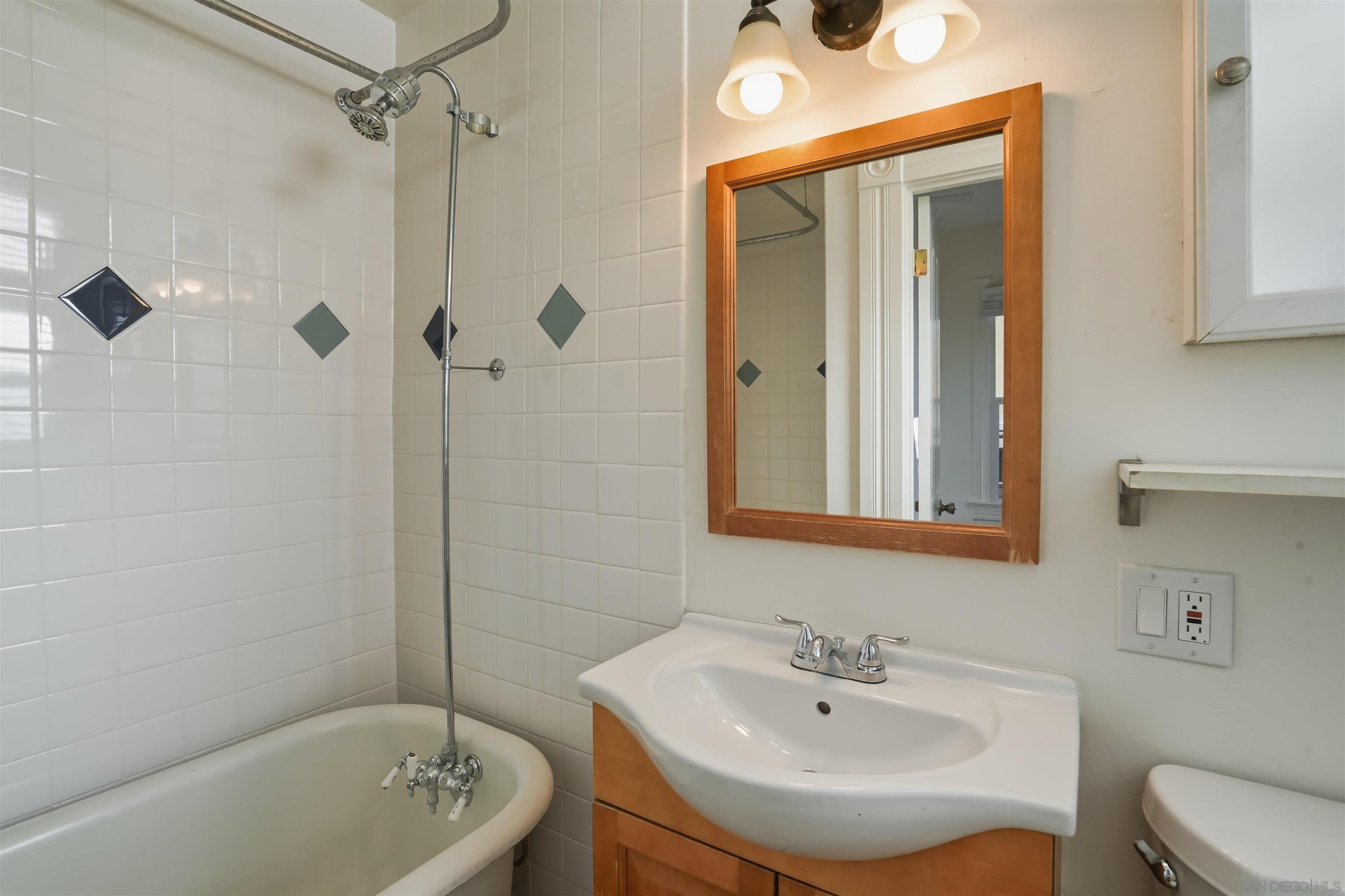 Detail Gallery Image 9 of 41 For 849  22nd St, San Diego,  CA 92102 - – Beds | – Baths