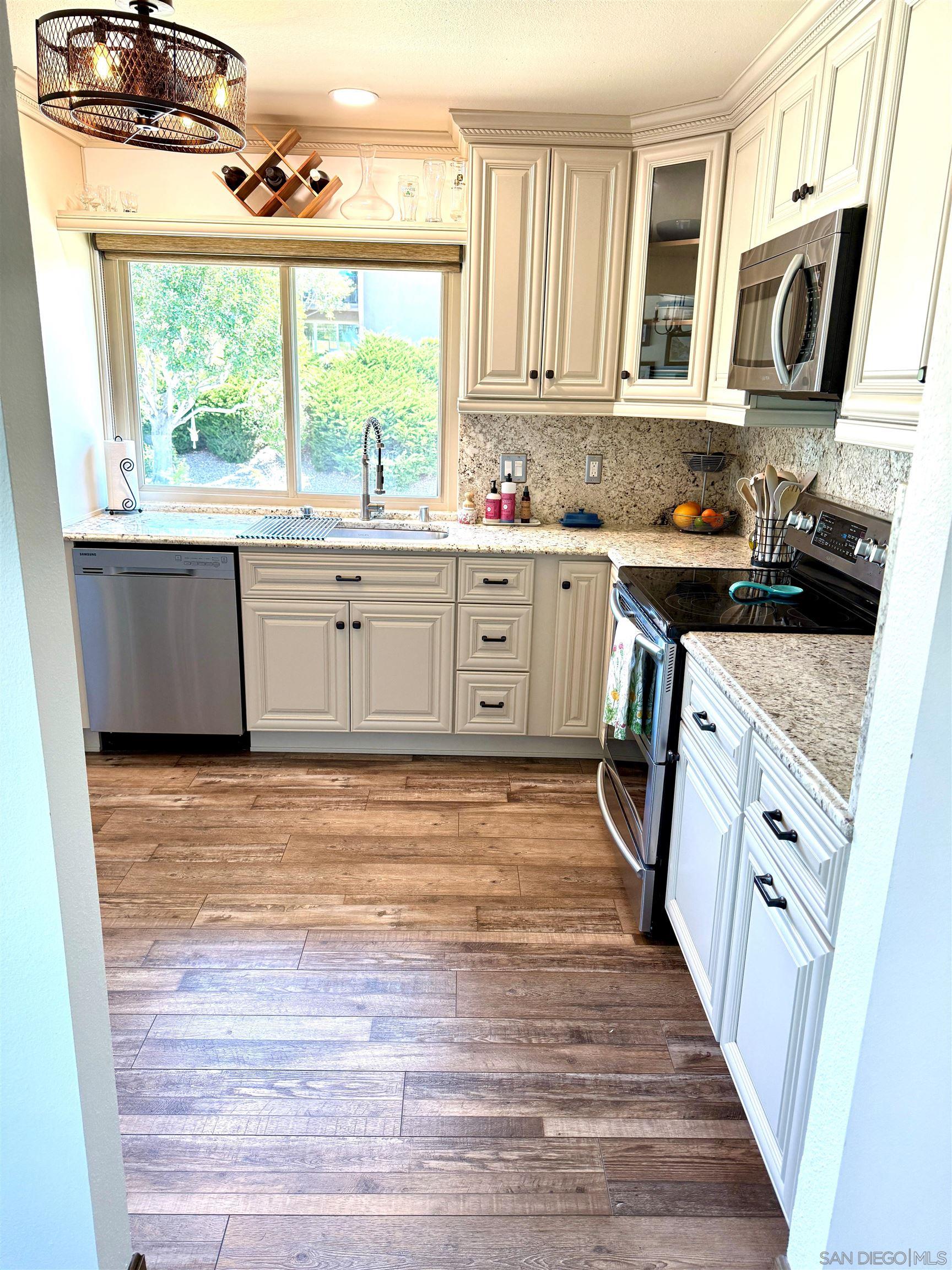 Front Image Thumbnail for SD260006539