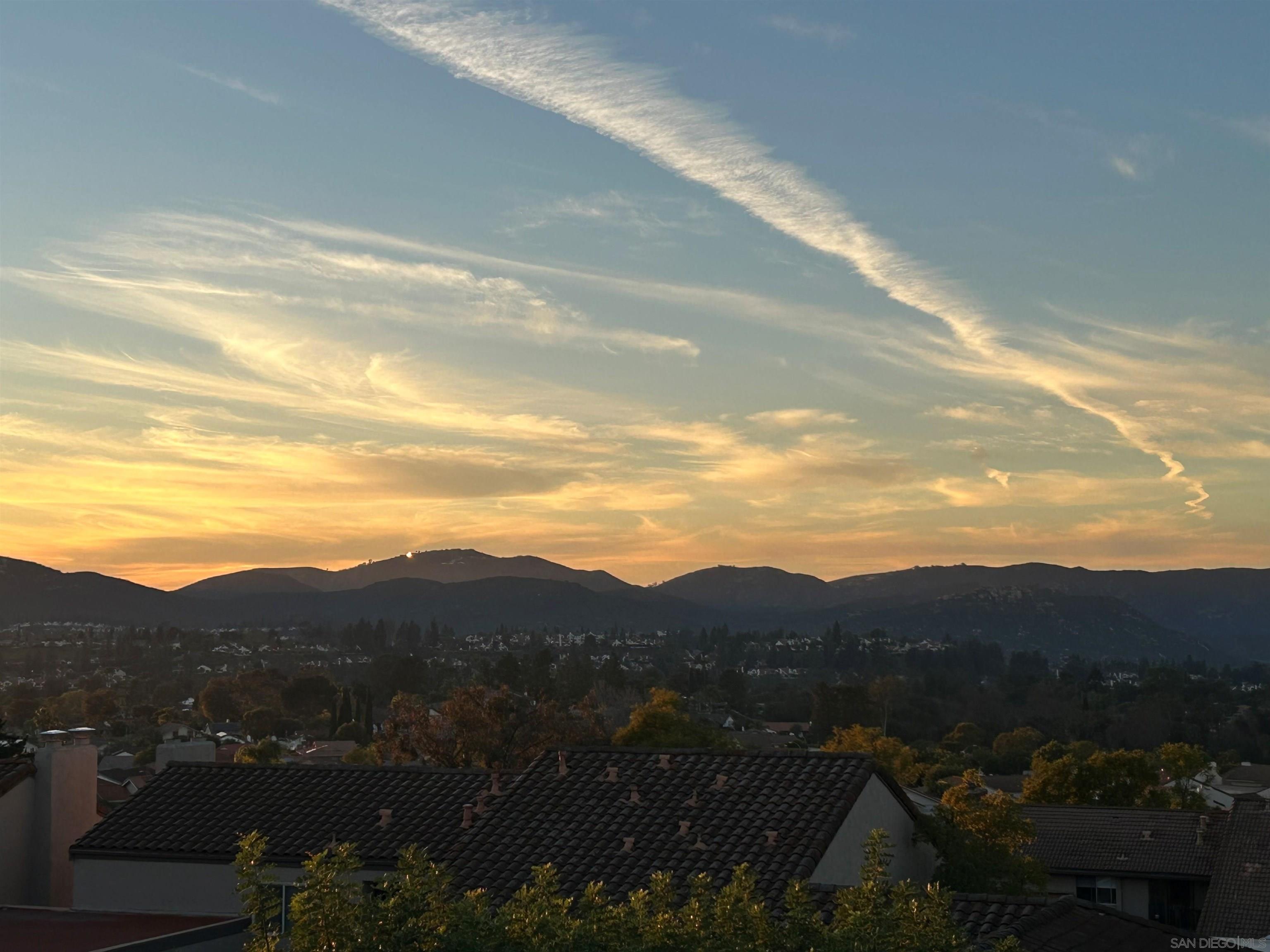 Detail Gallery Image 15 of 19 For 17337  Plaza Maria, San Diego,  CA 92128 - 3 Beds | 2 Baths