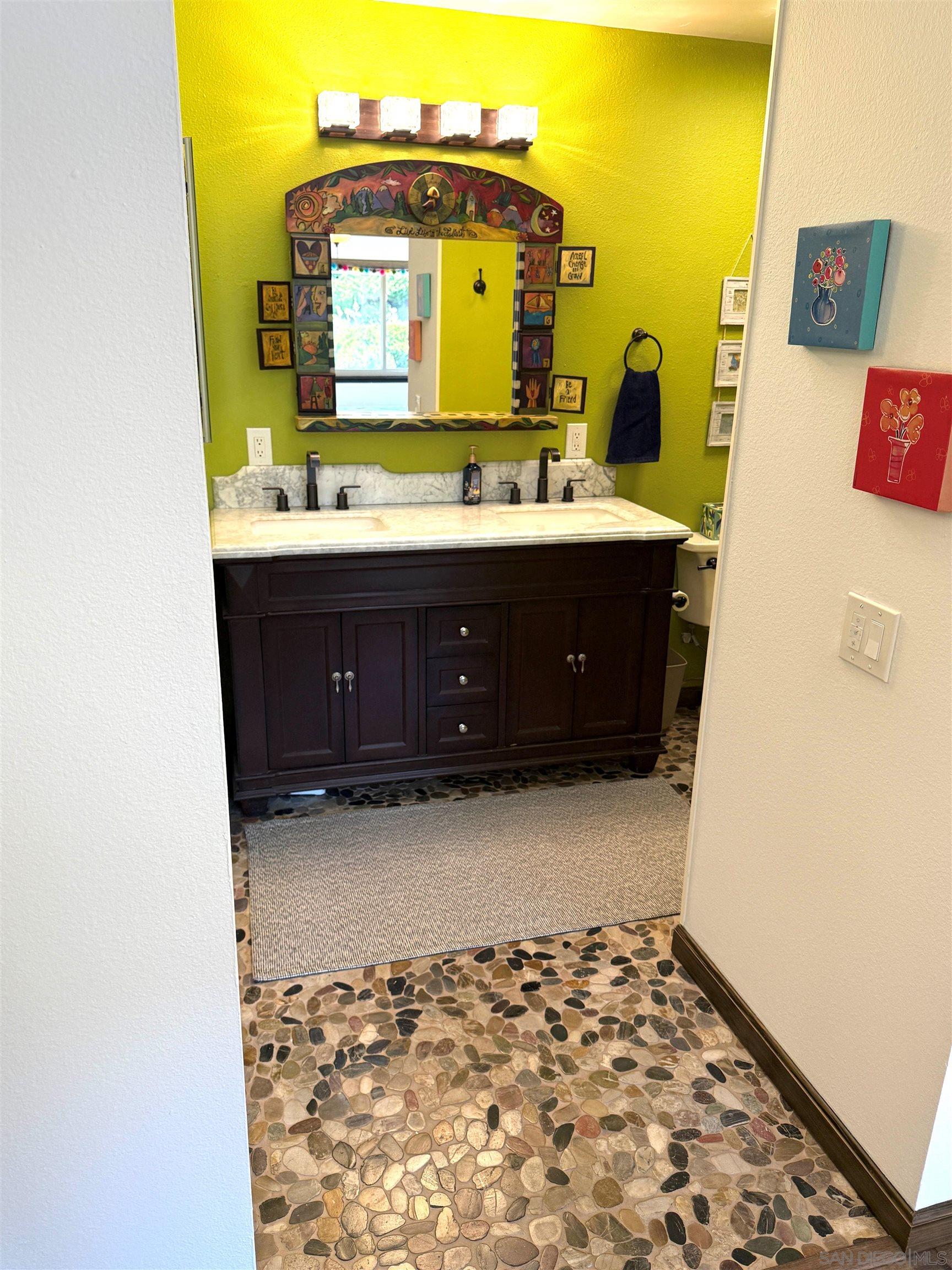 Detail Gallery Image 8 of 19 For 17337  Plaza Maria, San Diego,  CA 92128 - 3 Beds | 2 Baths