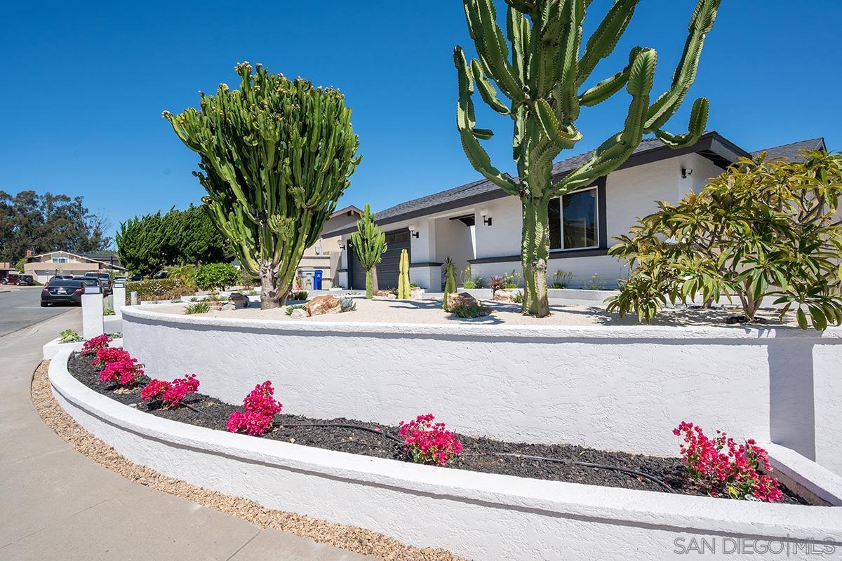 Detail Gallery Image 2 of 30 For 6211  Syracuse Lane, San Diego,  CA 92122 - 3 Beds | 2 Baths