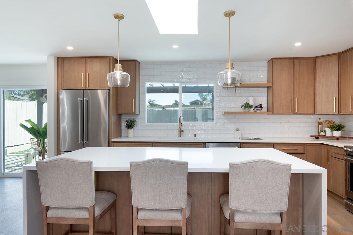 Detail Gallery Image 6 of 30 For 6211  Syracuse Lane, San Diego,  CA 92122 - 3 Beds | 2 Baths