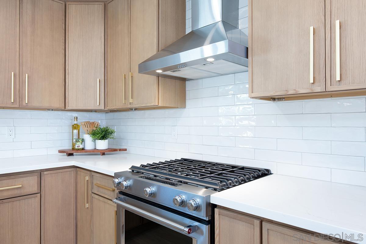 Detail Gallery Image 7 of 30 For 6211  Syracuse Lane, San Diego,  CA 92122 - 3 Beds | 2 Baths