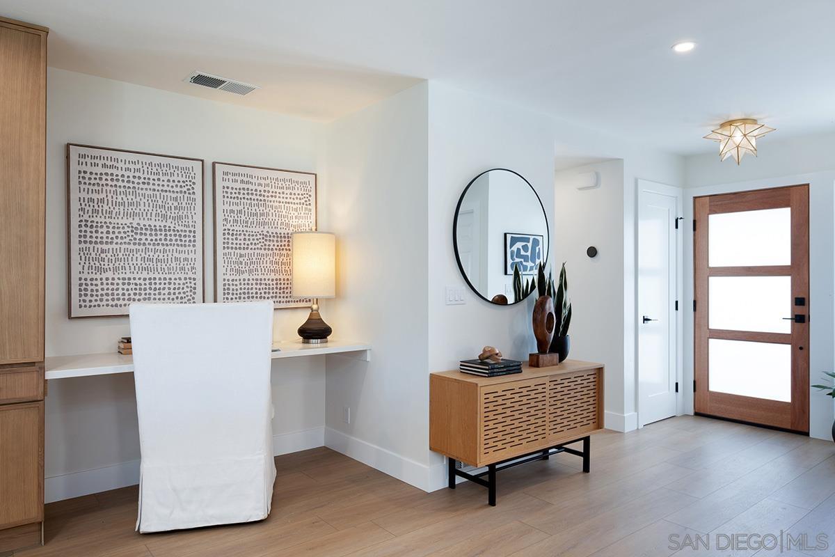 Detail Gallery Image 9 of 30 For 6211  Syracuse Lane, San Diego,  CA 92122 - 3 Beds | 2 Baths