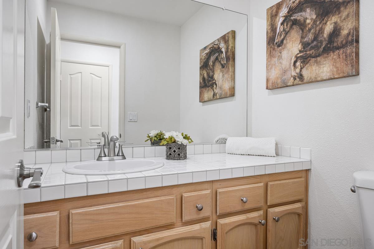 Detail Gallery Image 20 of 45 For 5125  Renaissance Ave  #B,  San Diego,  CA 92122 - 3 Beds | 2/1 Baths