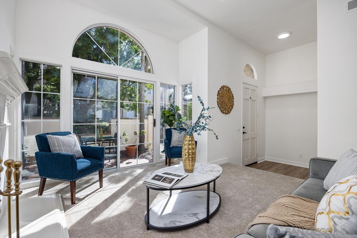Detail Gallery Image 6 of 45 For 5125  Renaissance Ave  #B,  San Diego,  CA 92122 - 3 Beds | 2/1 Baths