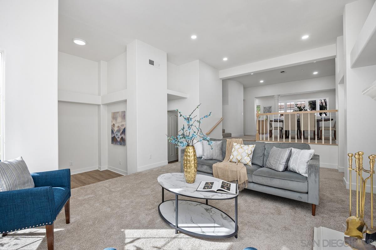 Detail Gallery Image 8 of 45 For 5125  Renaissance Ave  #B,  San Diego,  CA 92122 - 3 Beds | 2/1 Baths