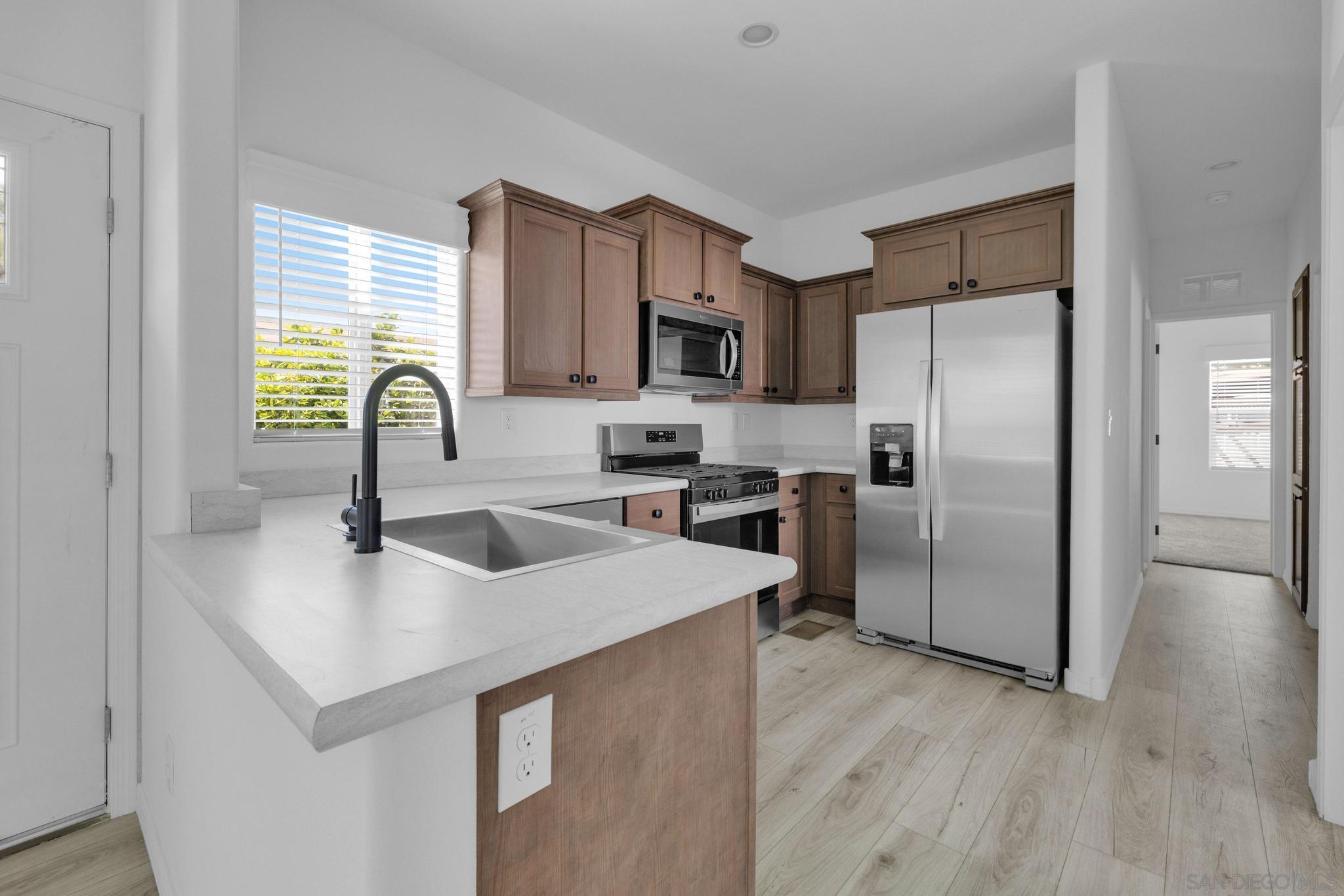 Detail Gallery Image 3 of 18 For 1174 E Main  #62,  El Cajon,  CA 92021 - 2 Beds | 2 Baths