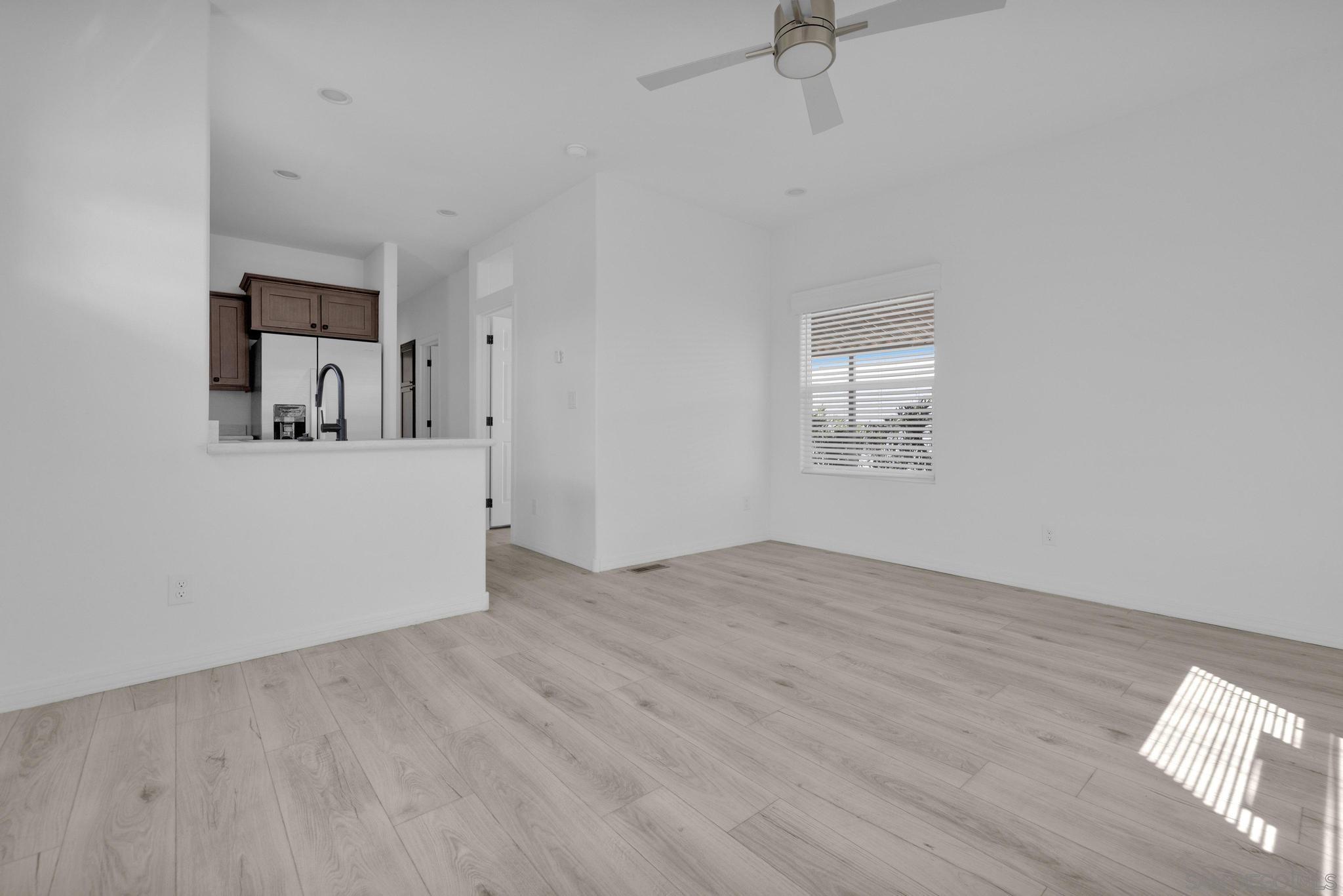 Detail Gallery Image 5 of 18 For 1174 E Main  #62,  El Cajon,  CA 92021 - 2 Beds | 2 Baths