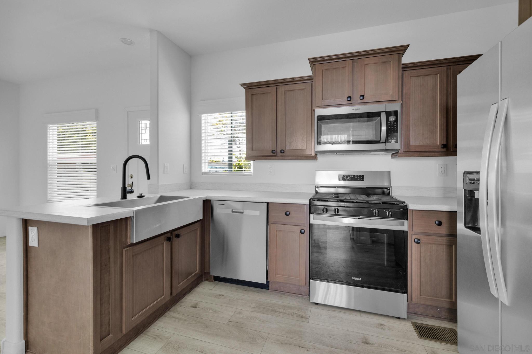 Detail Gallery Image 6 of 18 For 1174 E Main  #62,  El Cajon,  CA 92021 - 2 Beds | 2 Baths