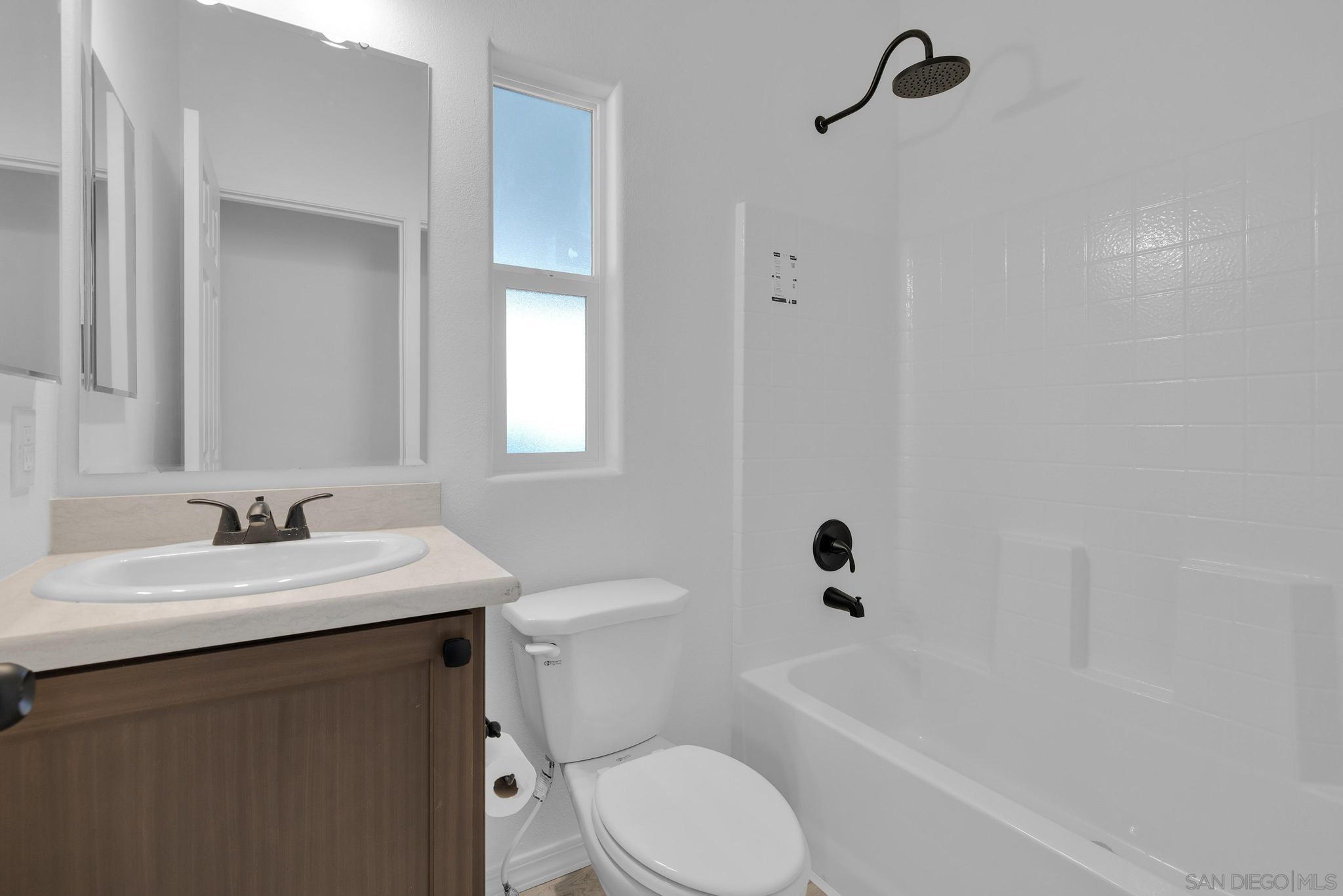 Detail Gallery Image 8 of 18 For 1174 E Main  #62,  El Cajon,  CA 92021 - 2 Beds | 2 Baths