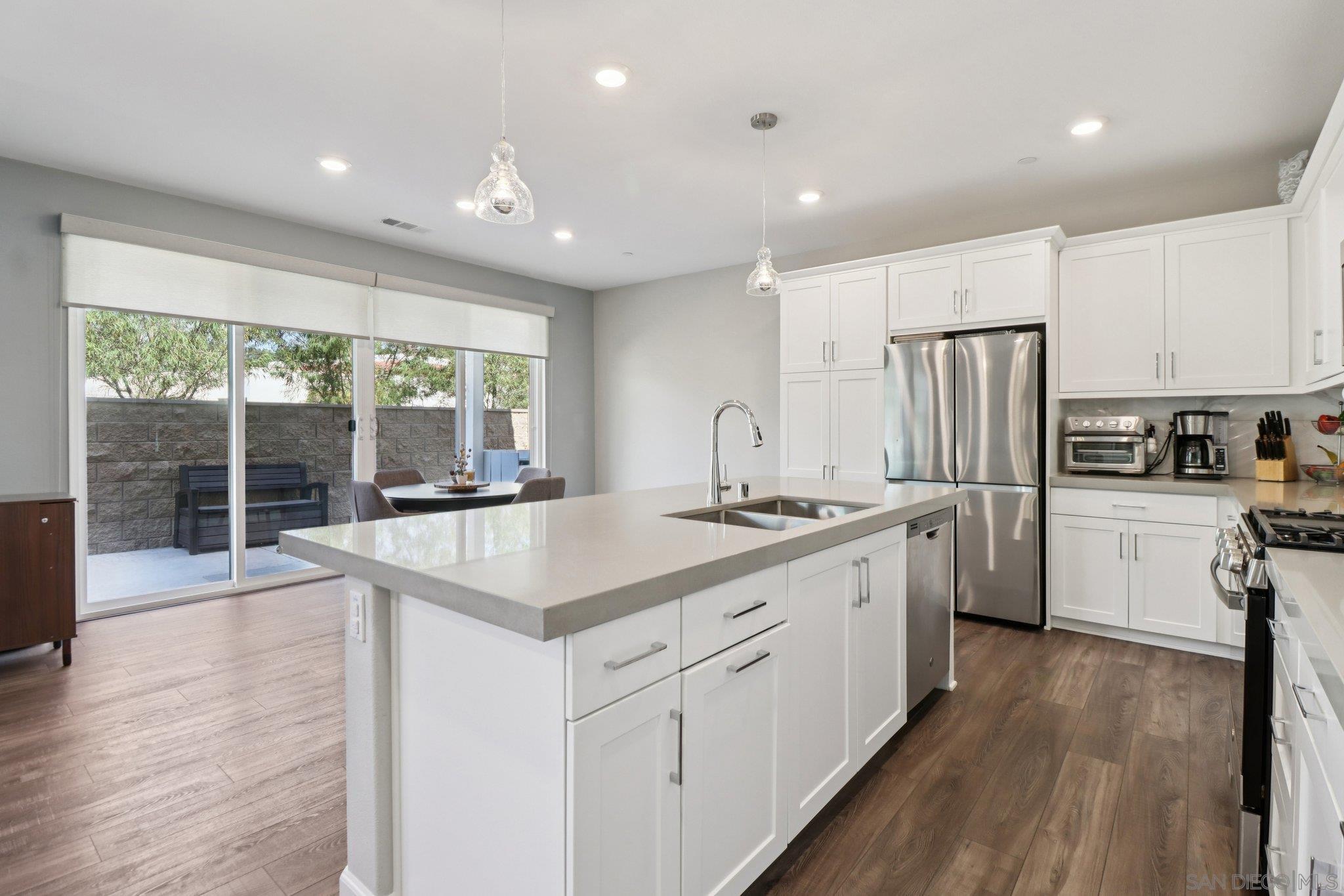 Detail Gallery Image 13 of 60 For 10128  Hercules Way, Spring Valley,  CA 91977 - 4 Beds | 3 Baths