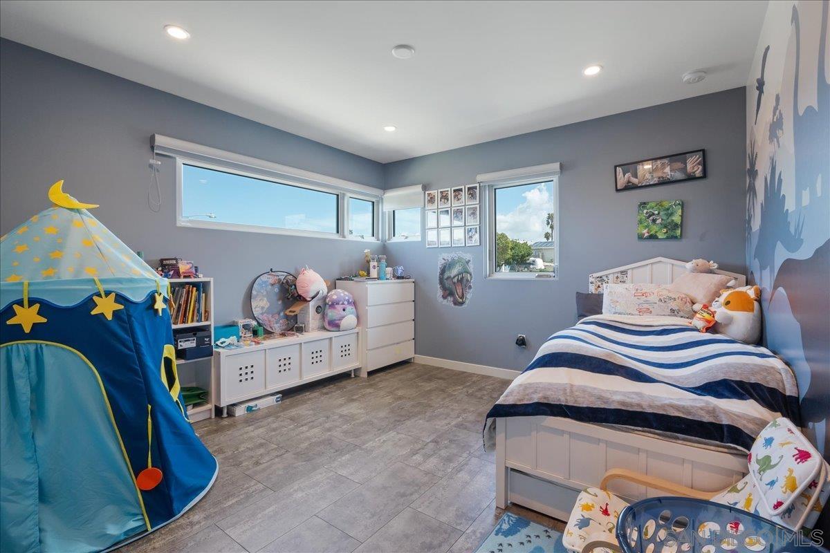 Detail Gallery Image 20 of 28 For 3075  Briand Ave, San Diego,  CA 92122 - 5 Beds | 4 Baths