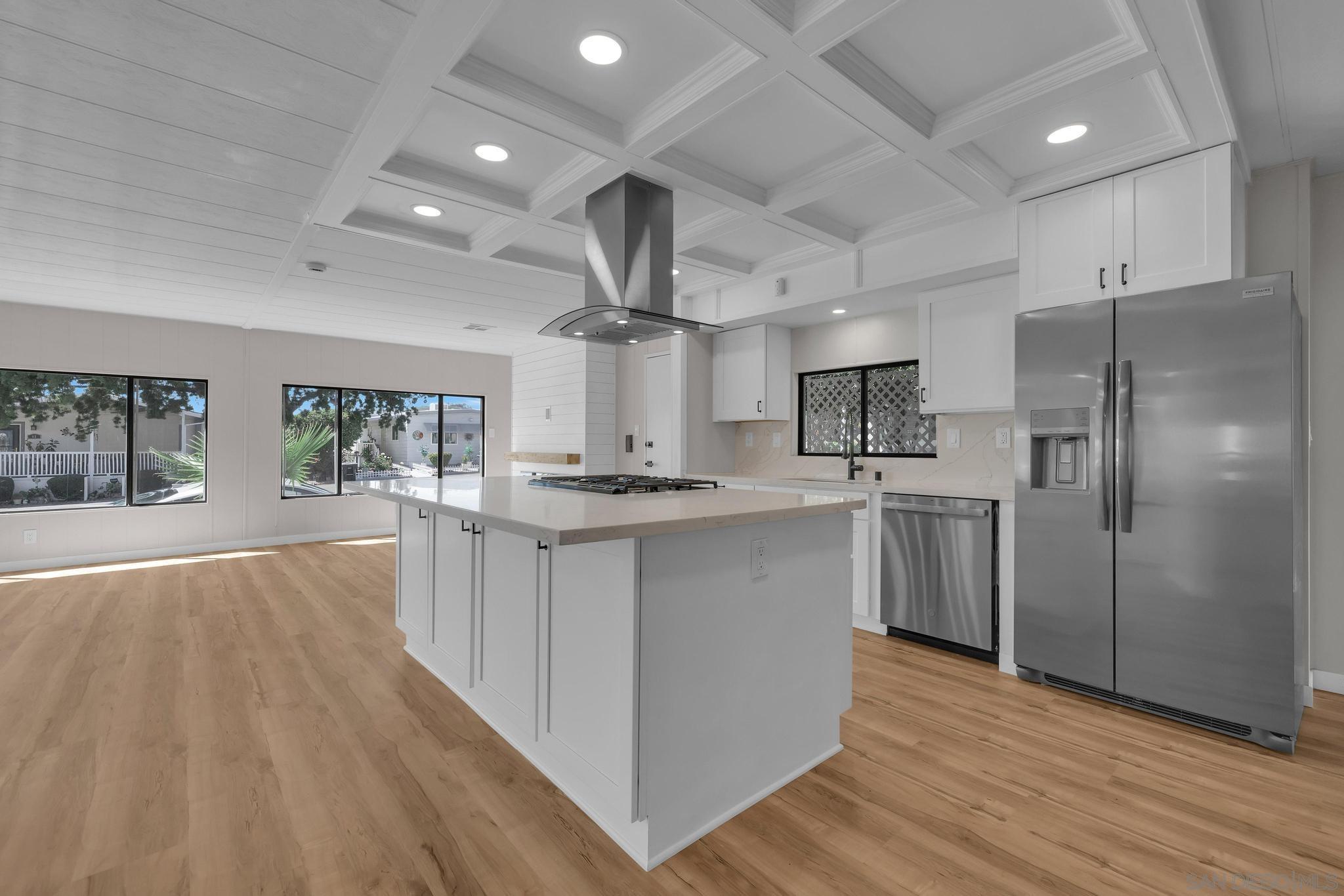 Front Image Thumbnail for SD260006548