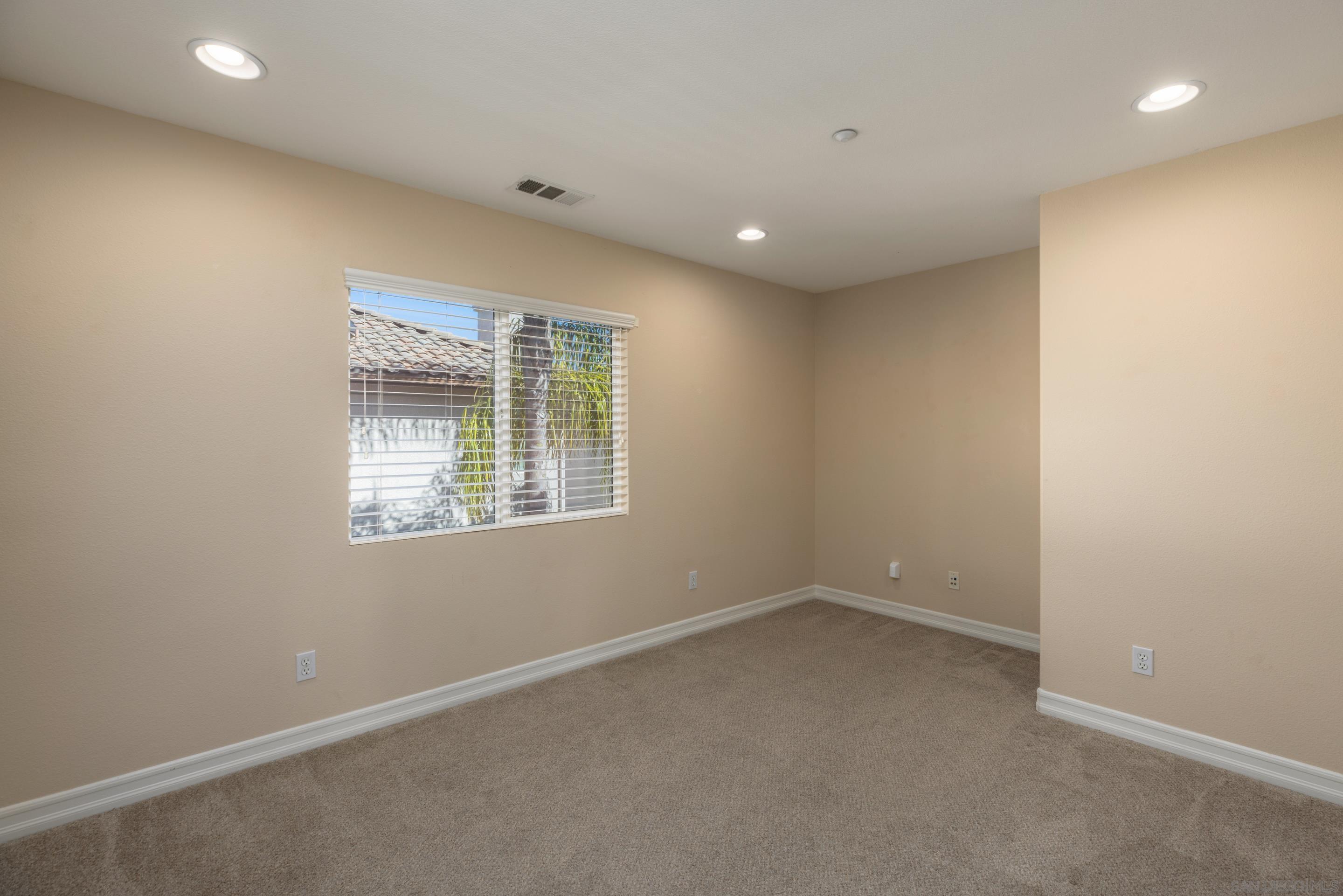 Detail Gallery Image 18 of 30 For 10527  Hollingsworth, San Diego,  CA 92127 - 4 Beds | 2/1 Baths