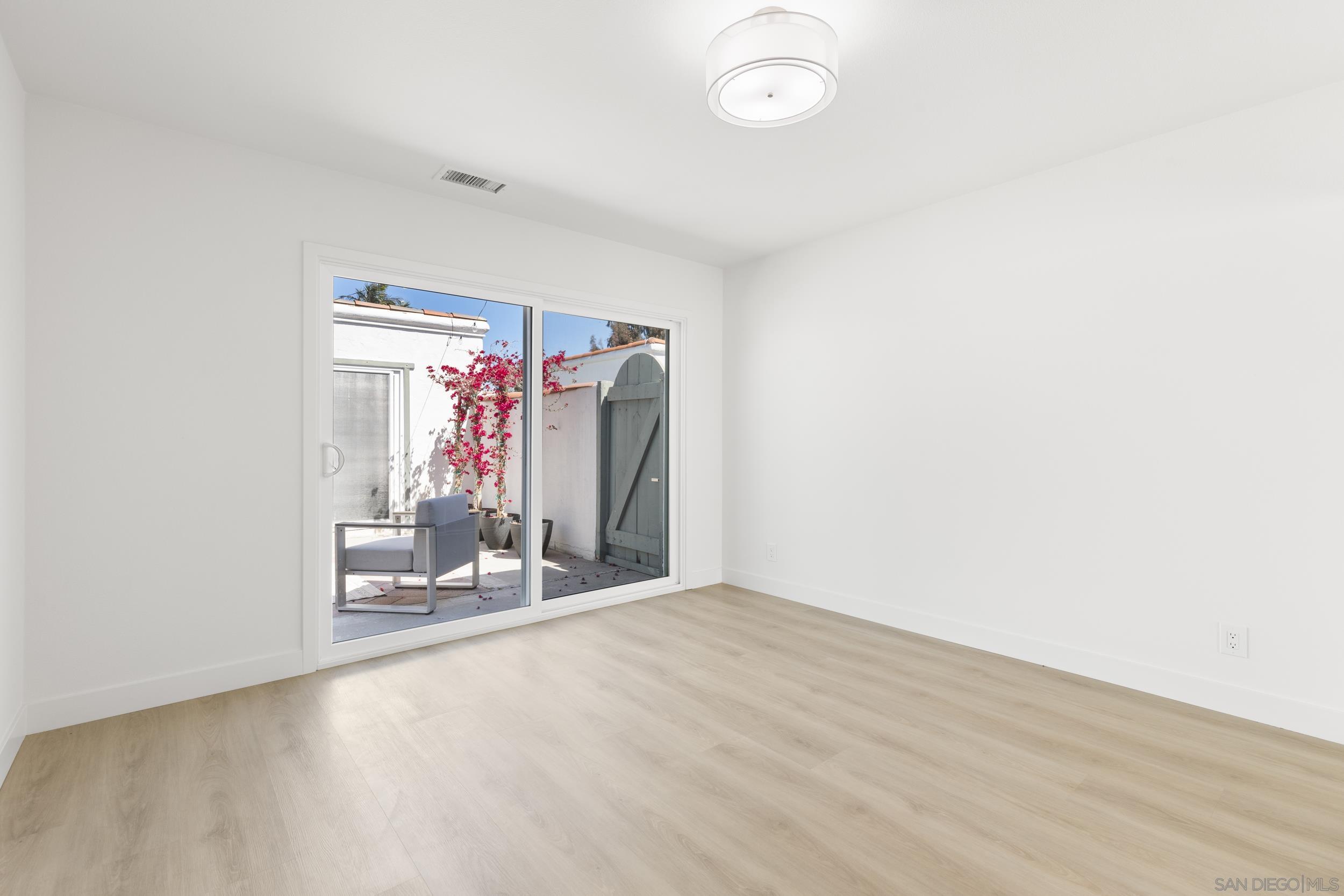 Detail Gallery Image 7 of 20 For 3621  Vista Campana S  #45,  Oceanside,  CA 92057 - 3 Beds | 2 Baths