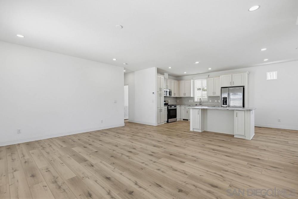 Detail Gallery Image 11 of 39 For 1951  47th  #43,  San Diego,  CA 92102 - 3 Beds | 2 Baths