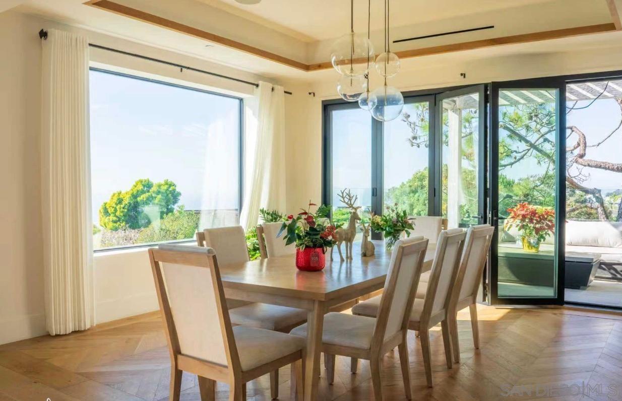 Detail Gallery Image 19 of 36 For 8433  Prestwick Dr, La Jolla,  CA 92037 - 5 Beds | 5/2 Baths